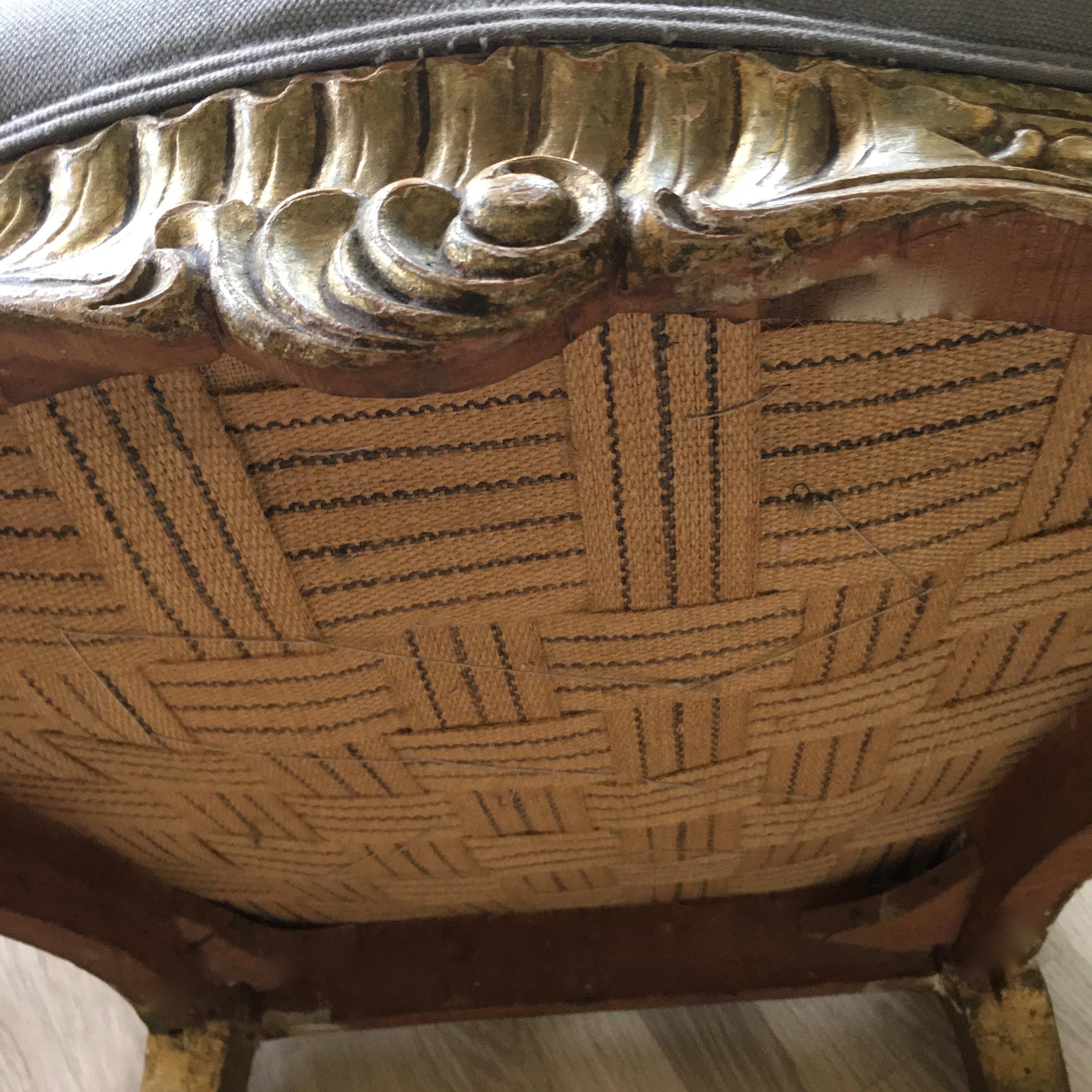 Suite de quatre fauteuils vénitiens en bois doré, Italie, fin du XIXe siècle en vente 7