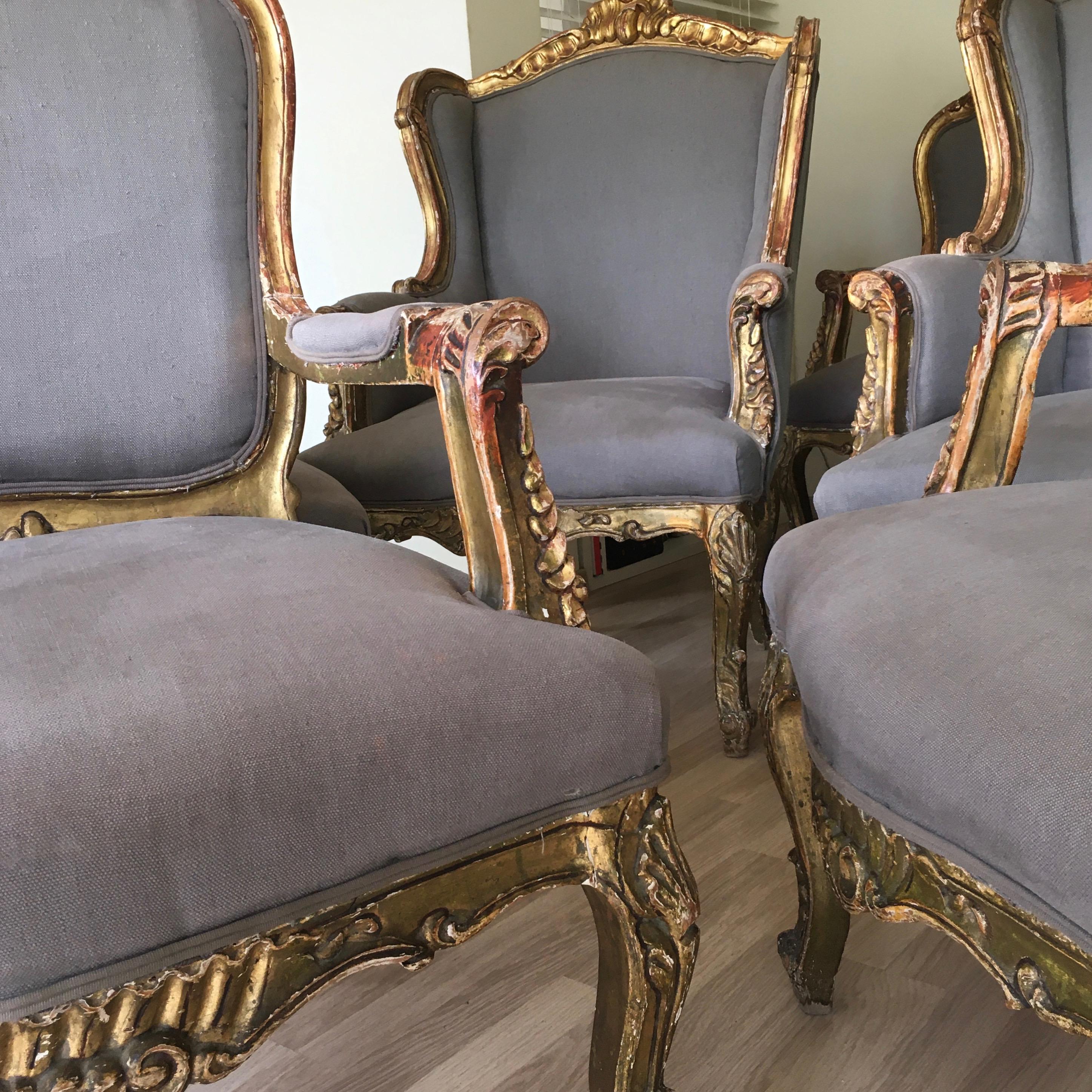 Suite de quatre fauteuils vénitiens en bois doré, Italie, fin du XIXe siècle en vente 3