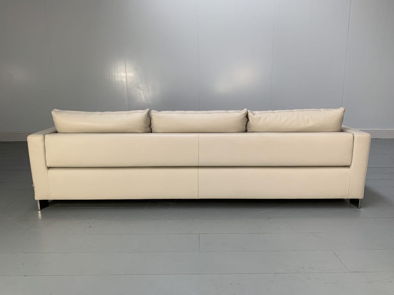 Rare Superb Molteni & C “Reversi” 3-Seat Sofa in Ivory Leather In Good Condition For Sale In Barrowford, GB