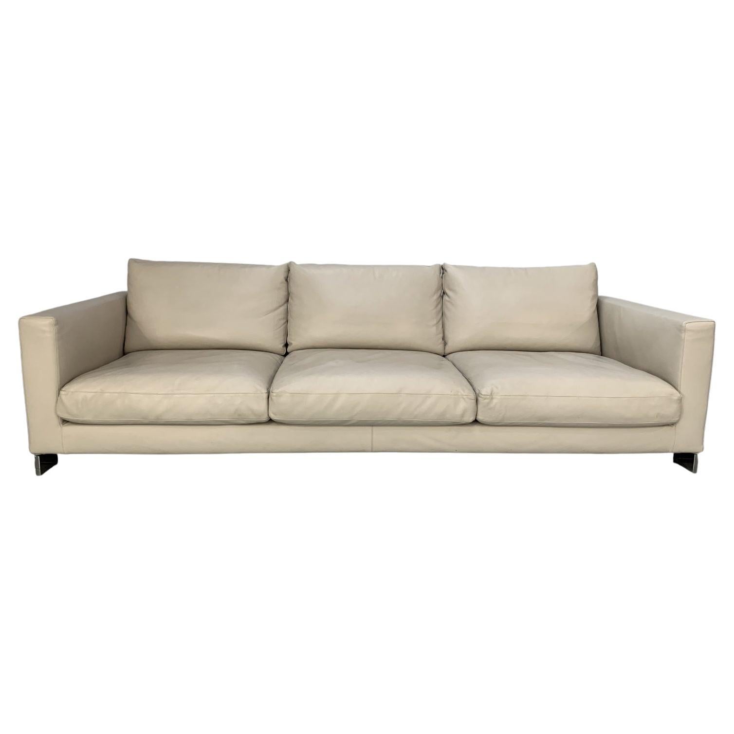 Rare Superb Molteni & C “Reversi” 3-Seat Sofa in Ivory Leather For Sale