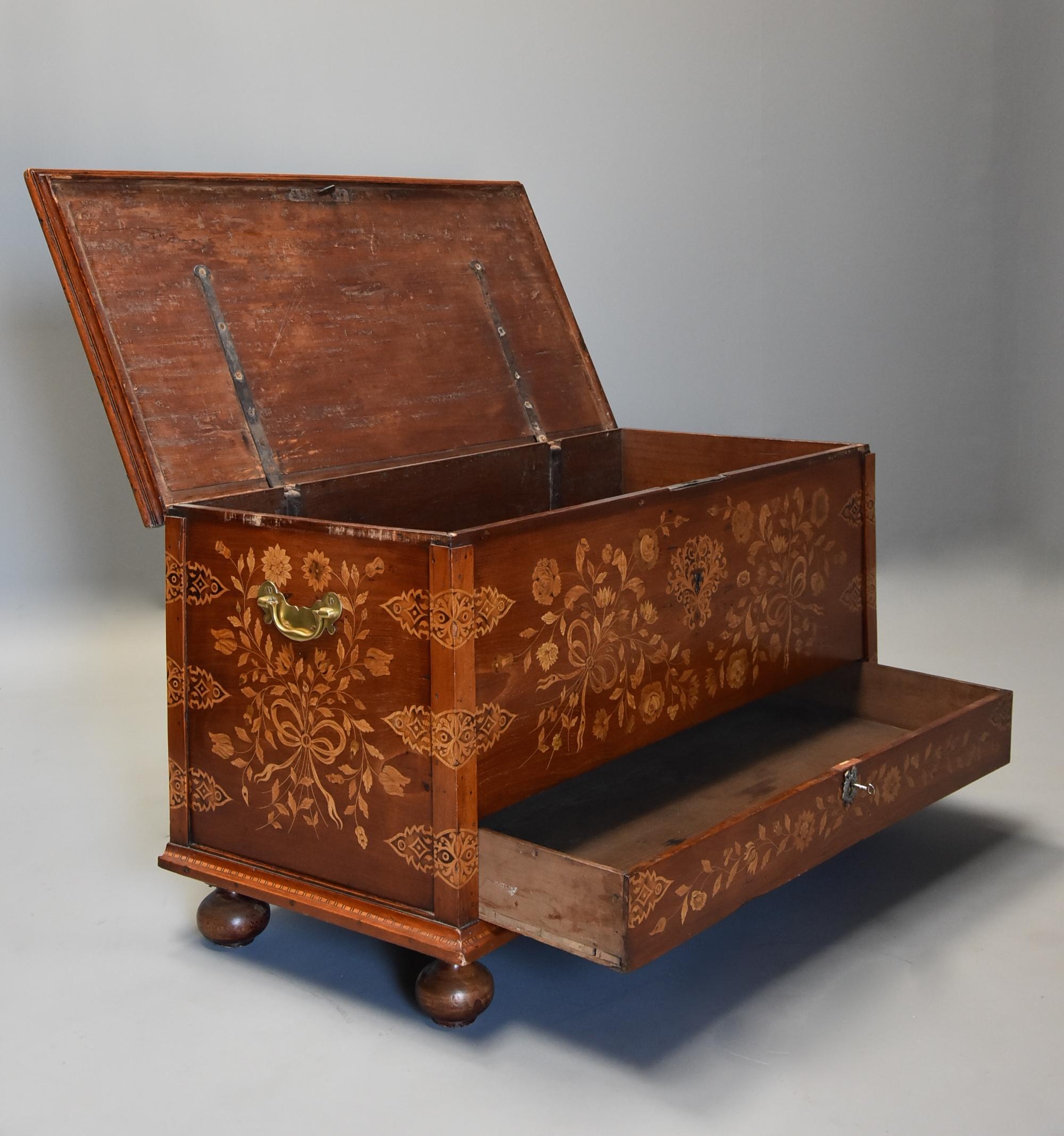 Rare Superb Quality Mid-19th Century Continental Floral Marquetry Teak Chest 3