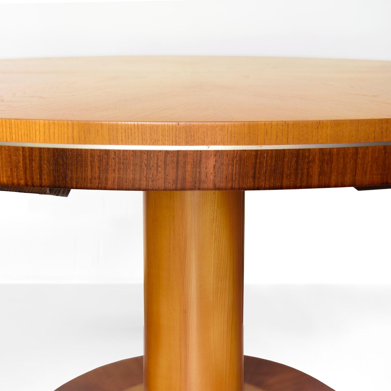 Étain Rare table de salle à manger Art déco suédoise Carl Bergsten, orme, acajou en vente