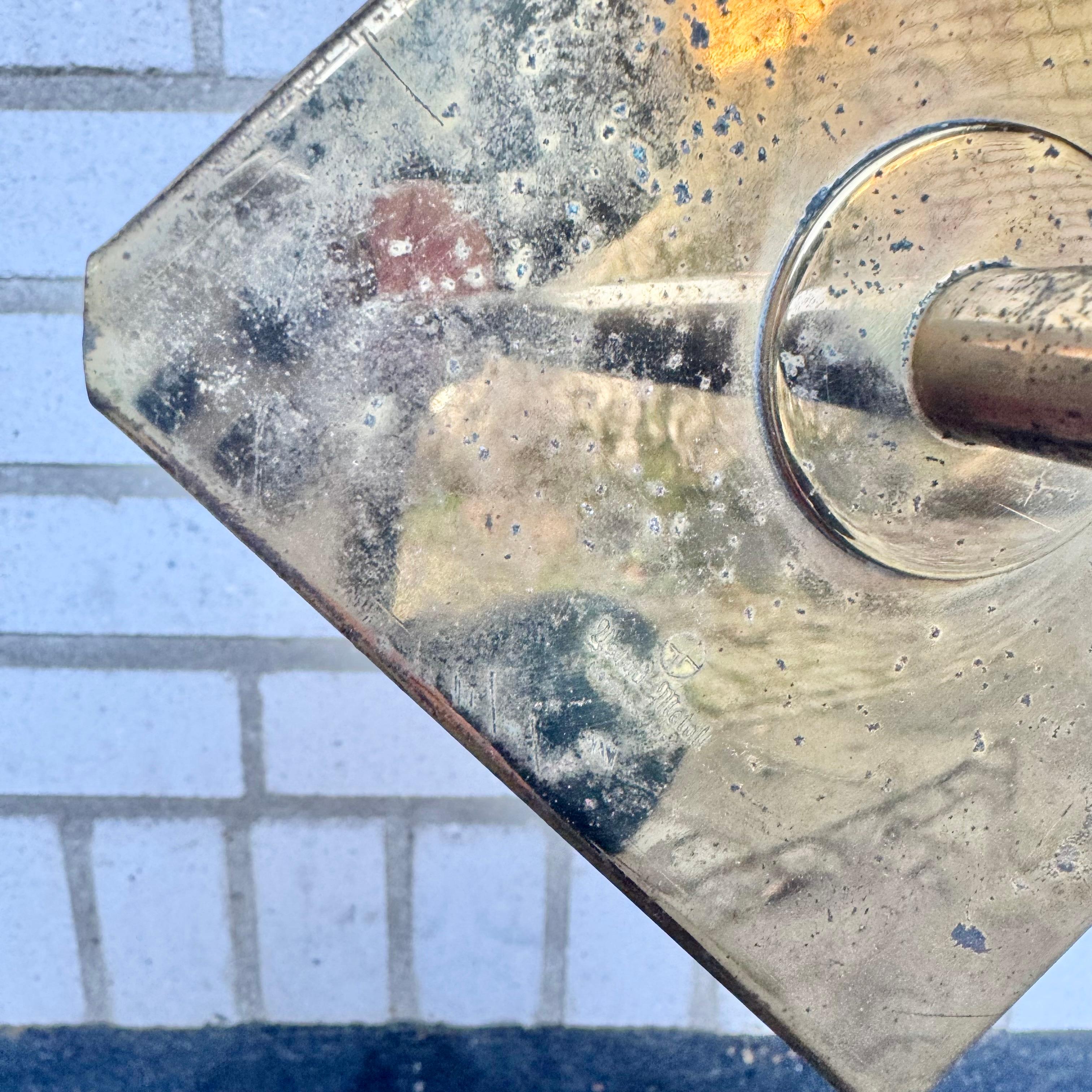 Seltener schwedischer Aschenbecher von Gunnar Ander für Ystad Metall (Messing) im Angebot