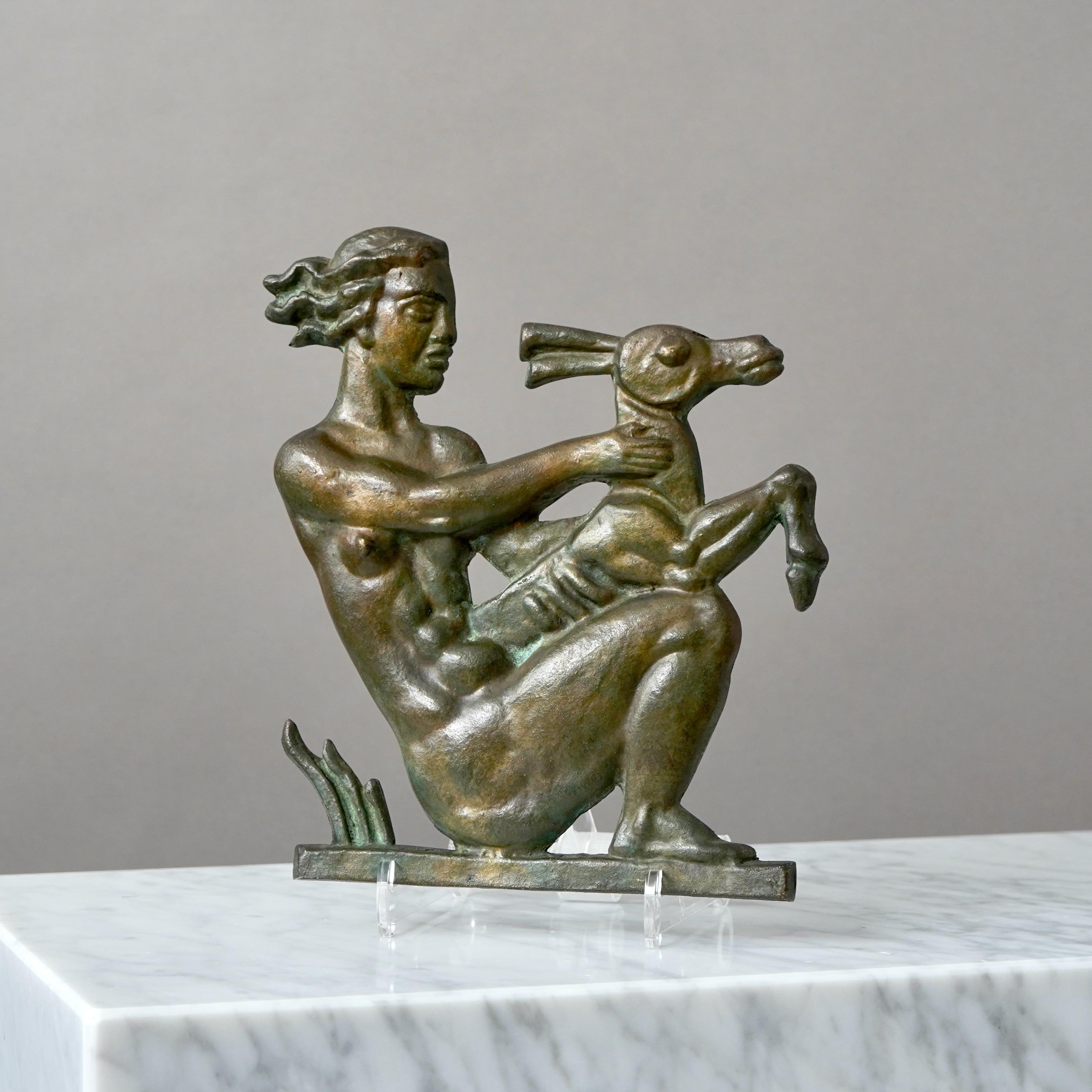 Seltene schwedische Grace-Bronze-Skulptur. Schweden, 1930er Jahre. (Art déco) im Angebot