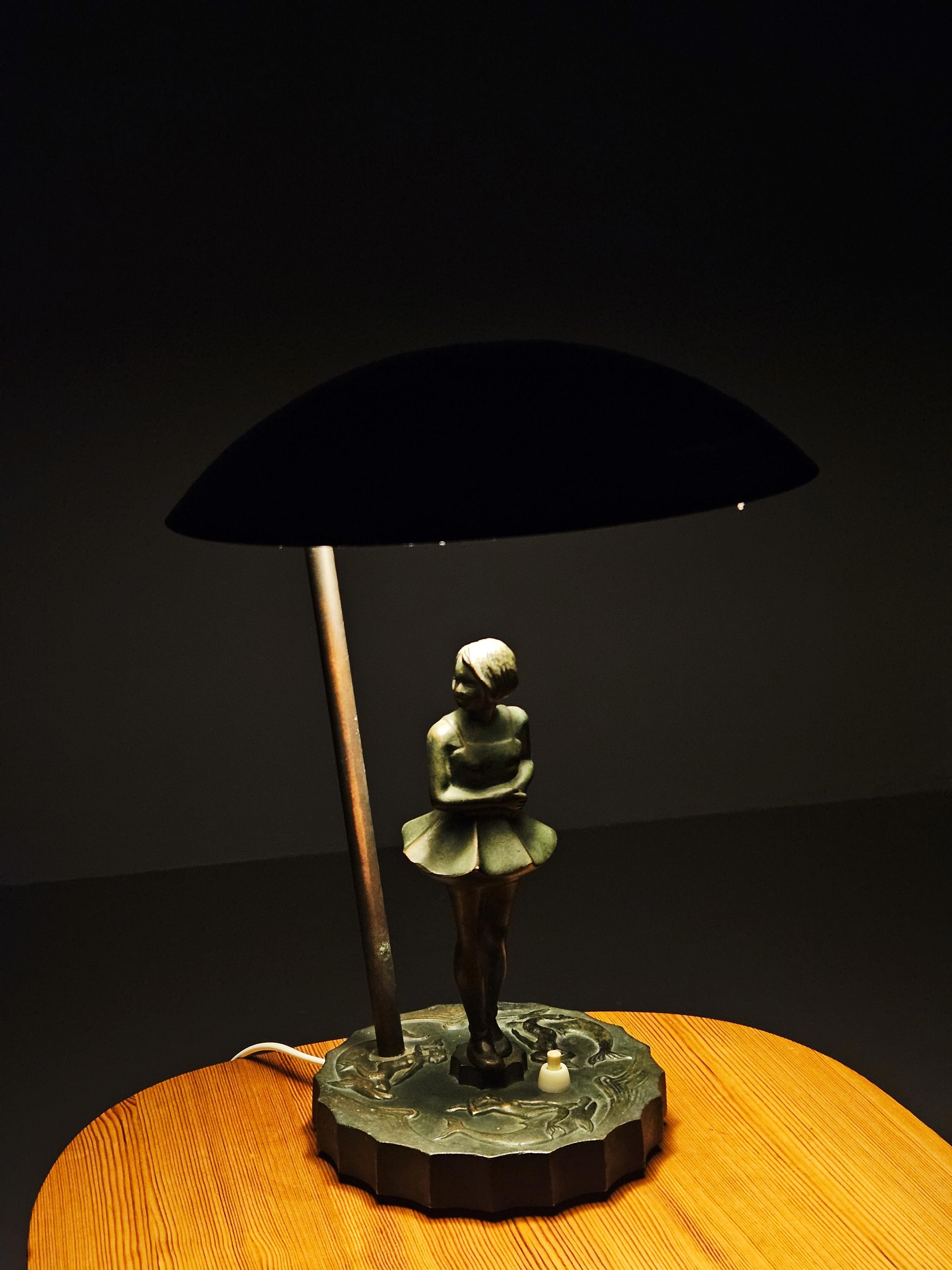 Rare Swedish grace bronze table lamp, Malmö Metallvarufabrik, 1940s For Sale 1