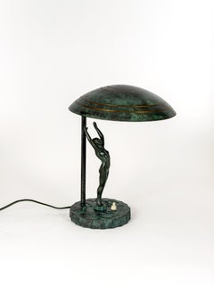 Rare lampe de table figurative Grace suédoise par Malmö Metallvarufabrik, Suède, CIRCA