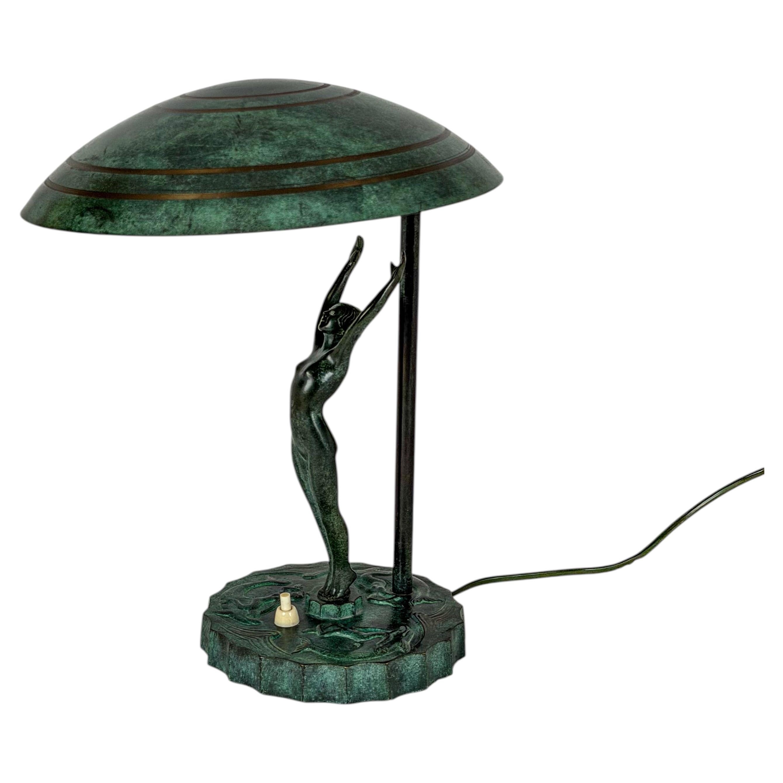 Malmö Metallvarufabrik, lampe de table figurative « Swedish Grace » en vente