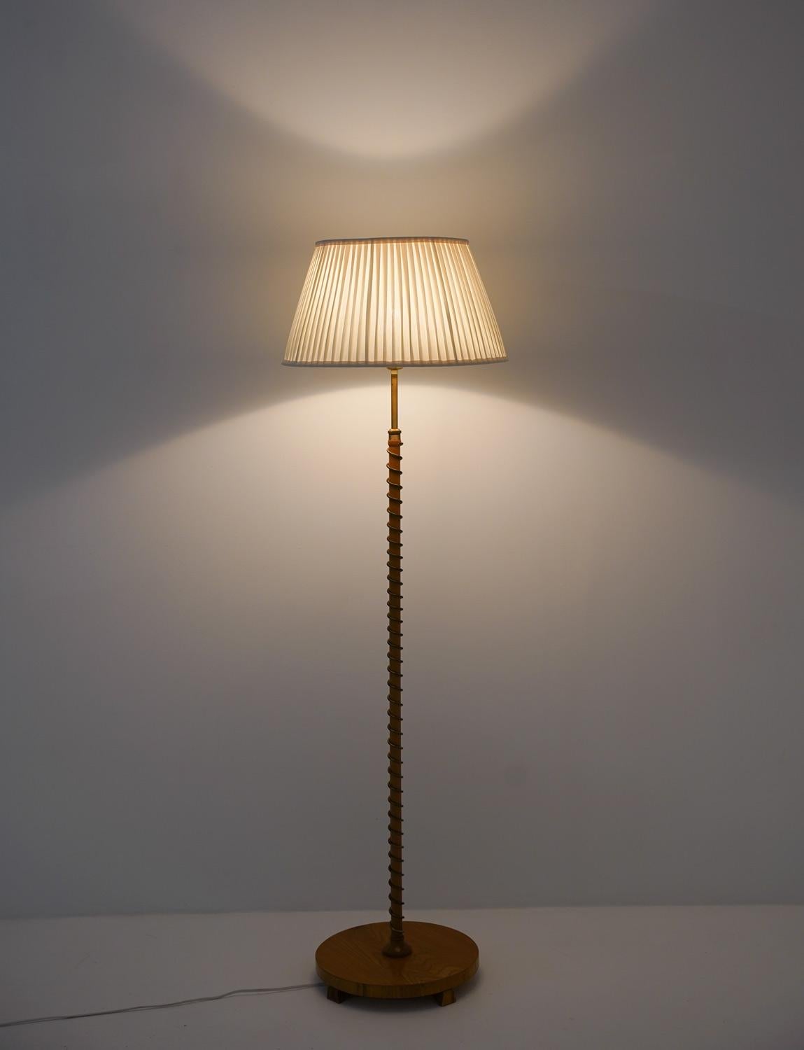 Rare Swedish Modern Floor Lamps, 1940s For Sale 1