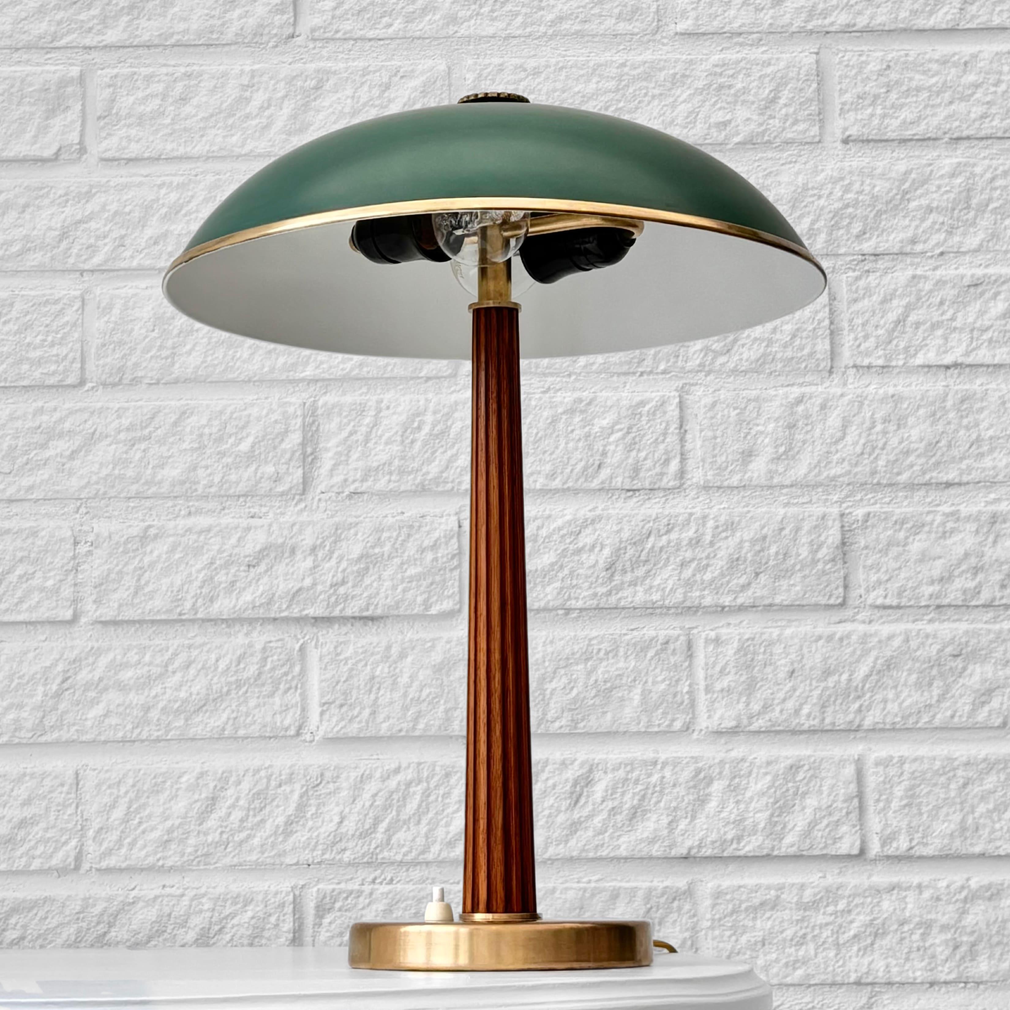 Rare Swedish Modern Table Lamp by Erik Tidstrand for NK, Model 29595, 1930s In Good Condition For Sale In Forserum, SE