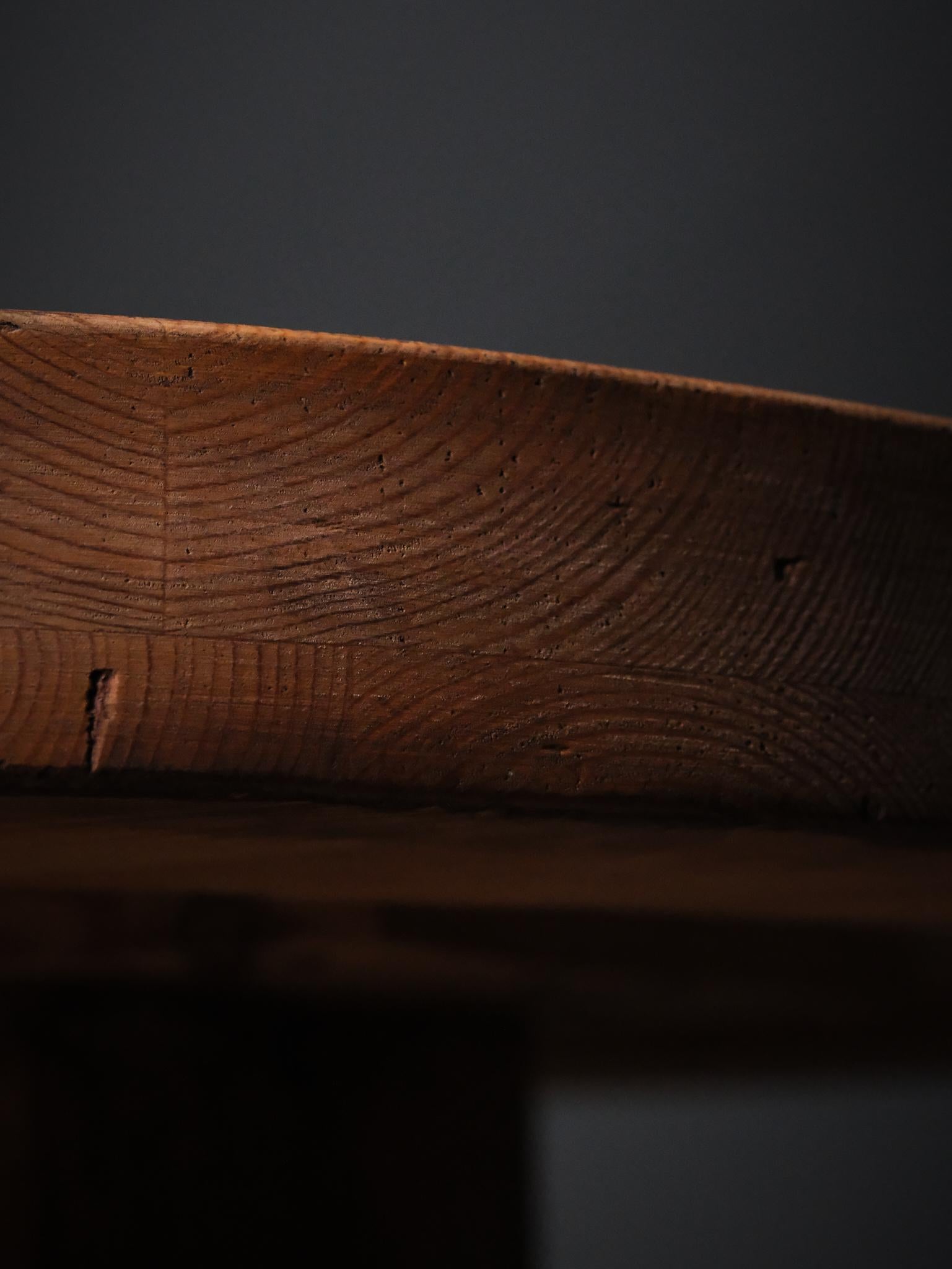 Rara mesa sueca de pino, años 30 siglo XX en venta