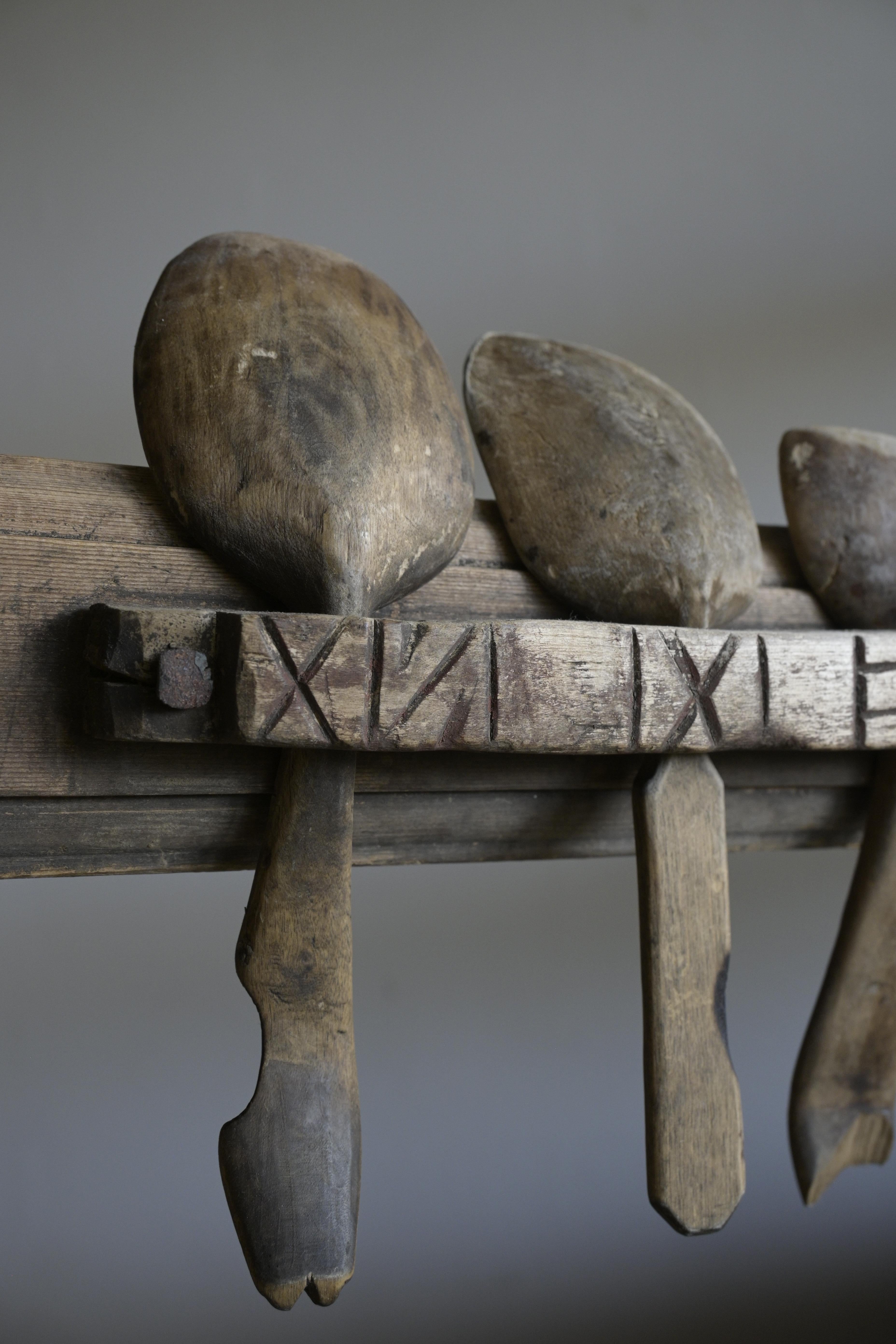 Rare Swedish Primitive 'Kärlhylla' Shelf Cabinet ca 1730 3