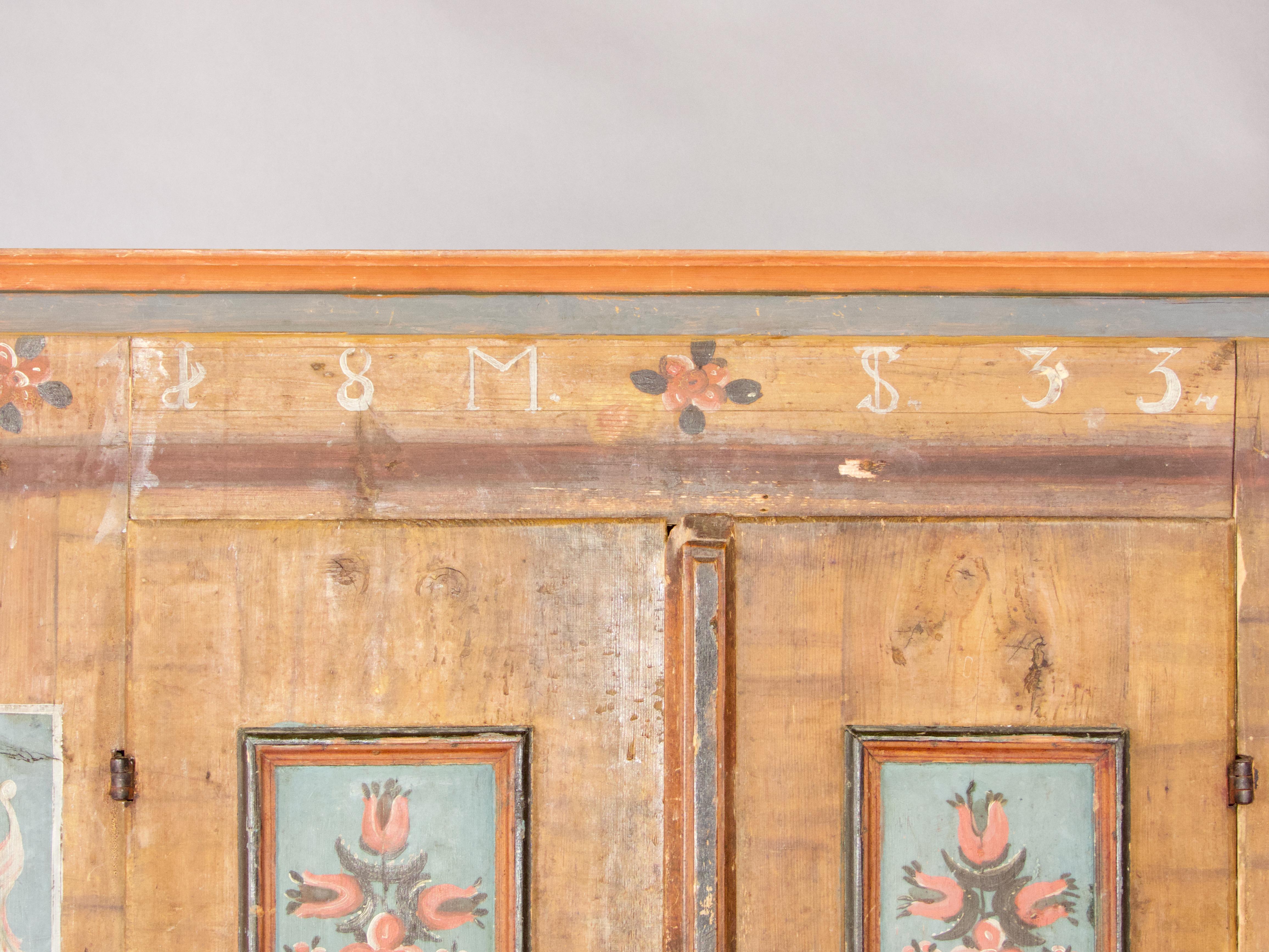 Rare armoire d'enfant peinte en alpage suisse, datée de 1833 en vente 6