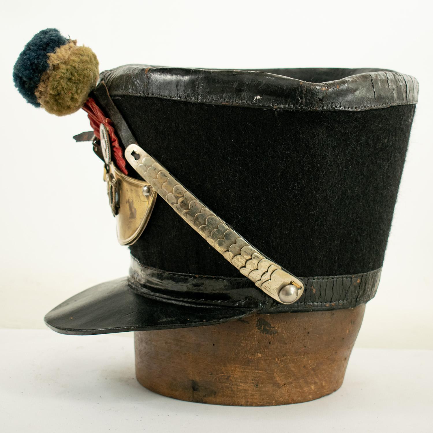 Cuir Rare casque SHAKO modèle 1830 du régiment Jaeger