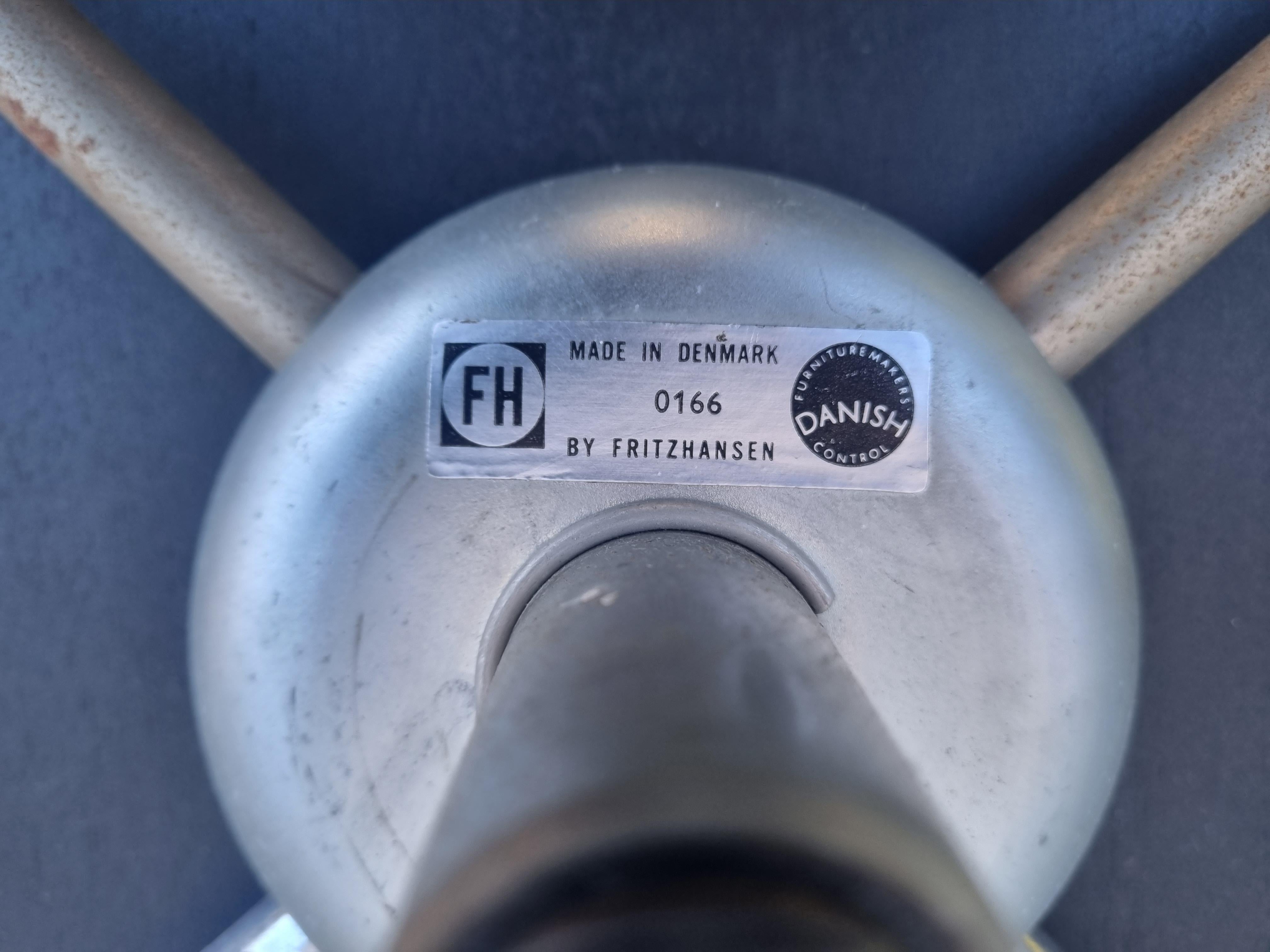 Seltener drehbarer Schreibtischstuhl Modell 3217 von Arne Jacobsen für Fritz Hansen, Dänemark 60er Jahre im Angebot 6