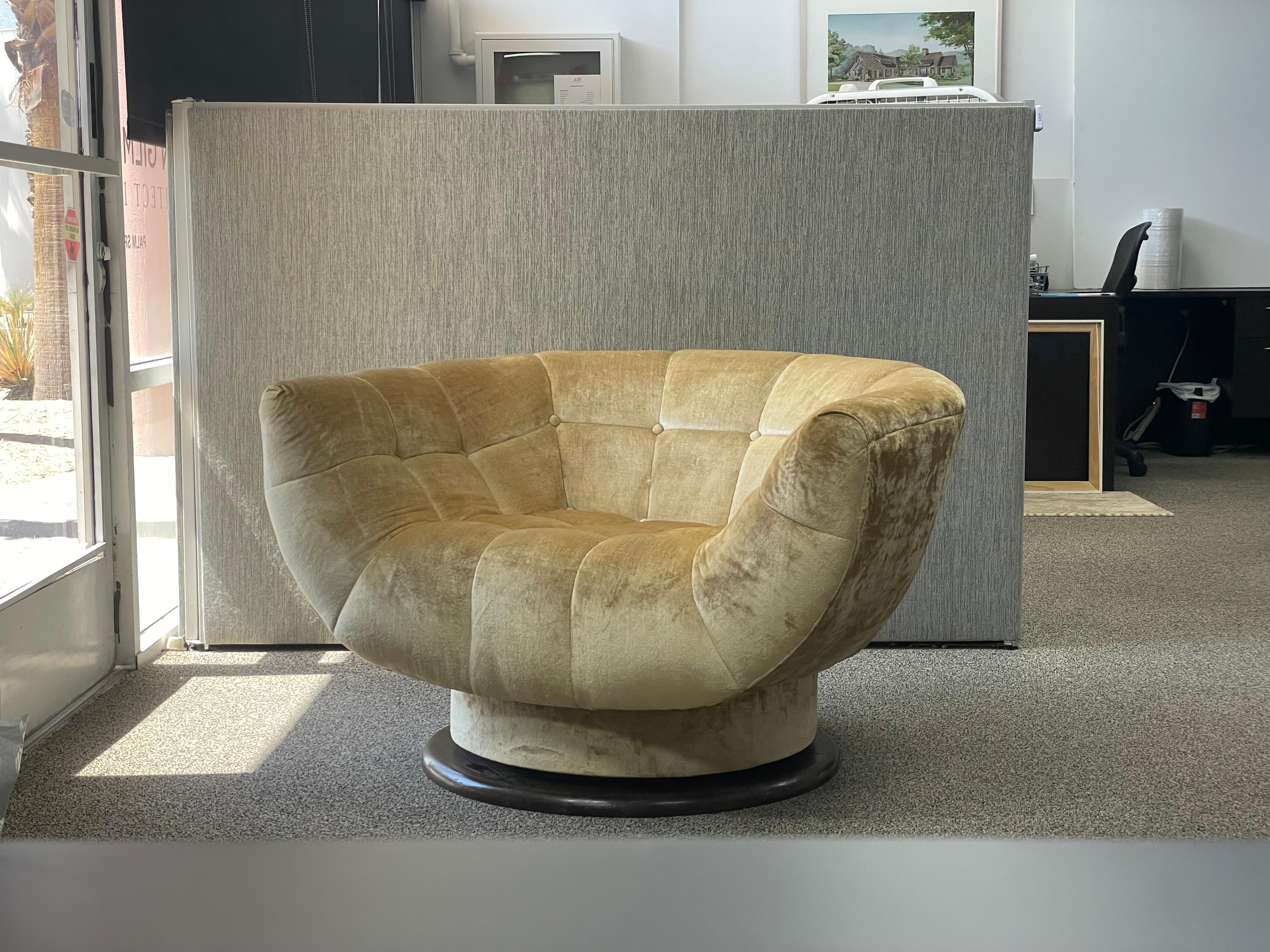 Mid-Century Modern Fauteuil de salon pivotant rare par Adrian Pearsall en vente