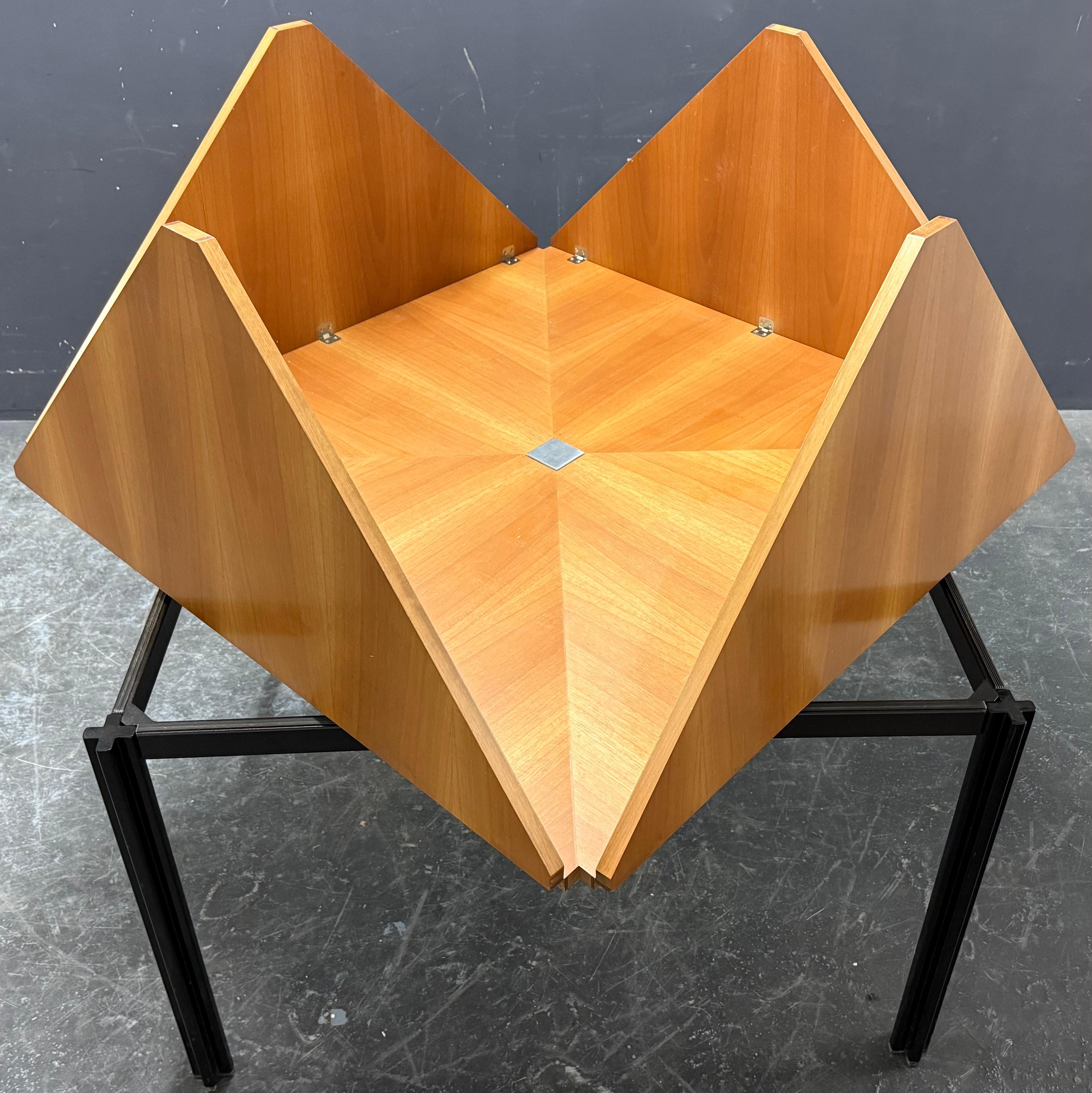 Rare table T92 d'Eugenio Gerli pour Tecno en vente 4