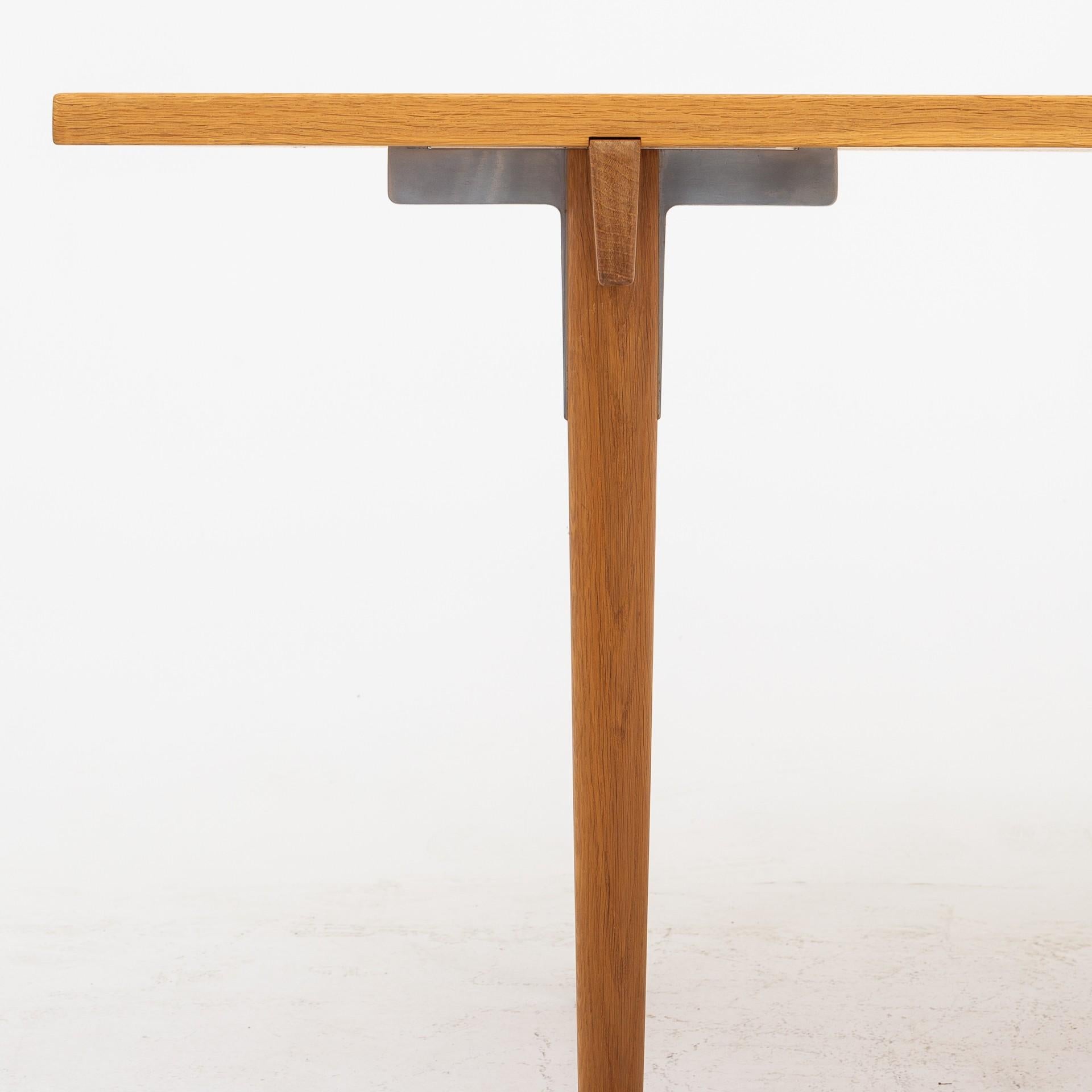 Rare Table by Hans J. Wegner In Good Condition In Copenhagen, DK