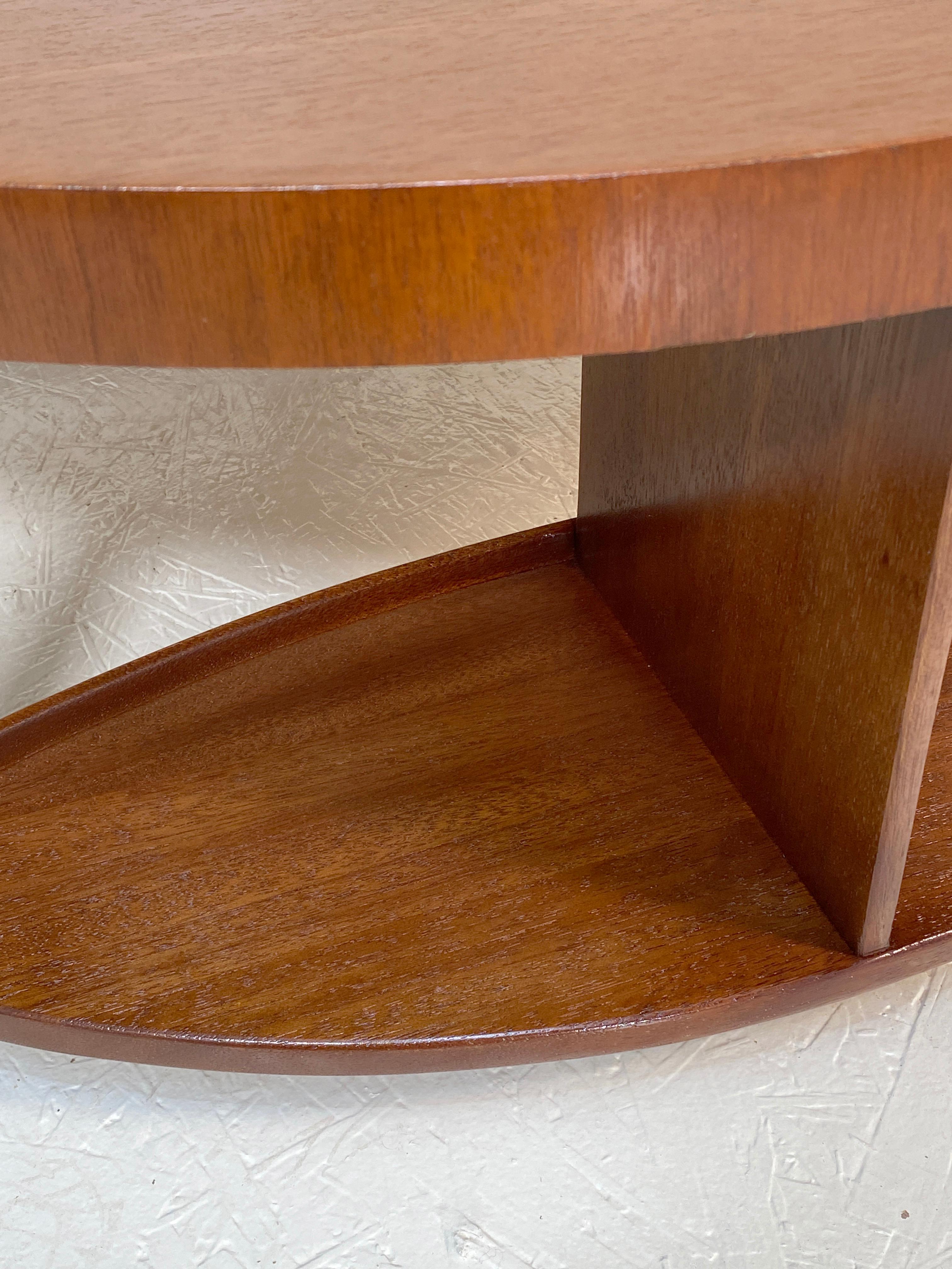 Mid-20th Century Round coffee Table by Paul Laszlo For Sale