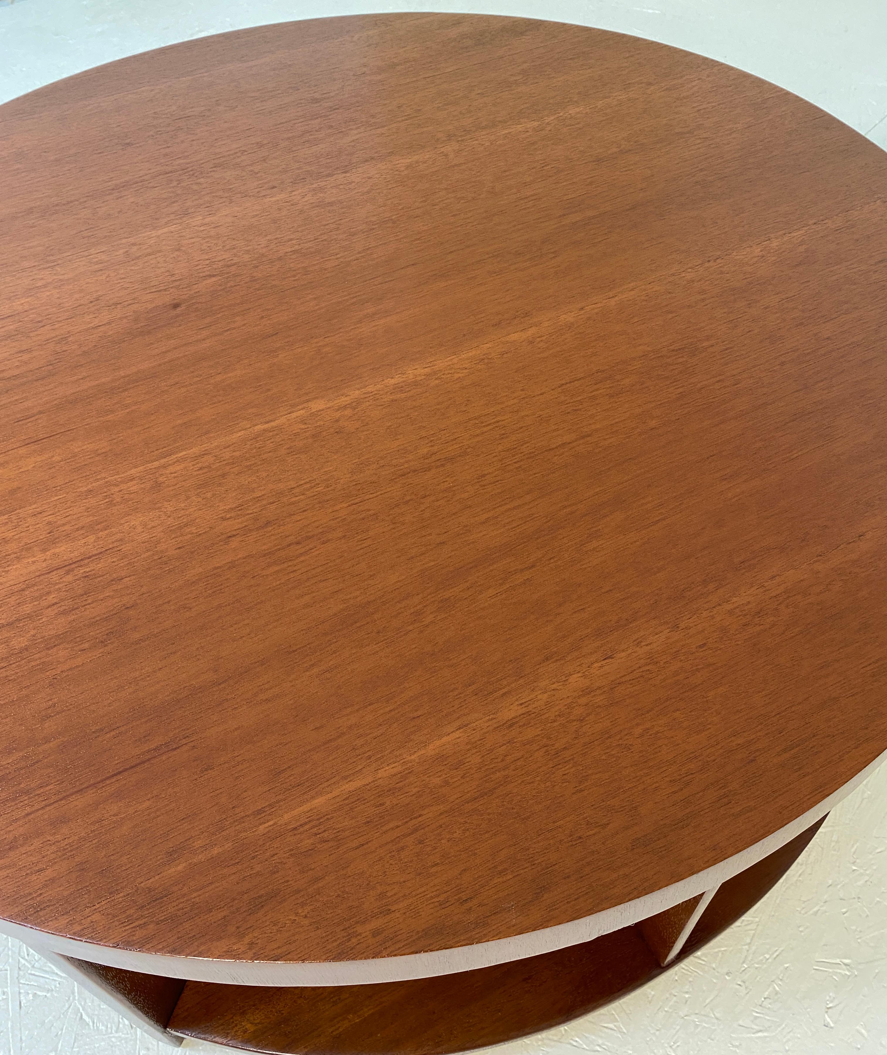Round coffee Table by Paul Laszlo For Sale 2