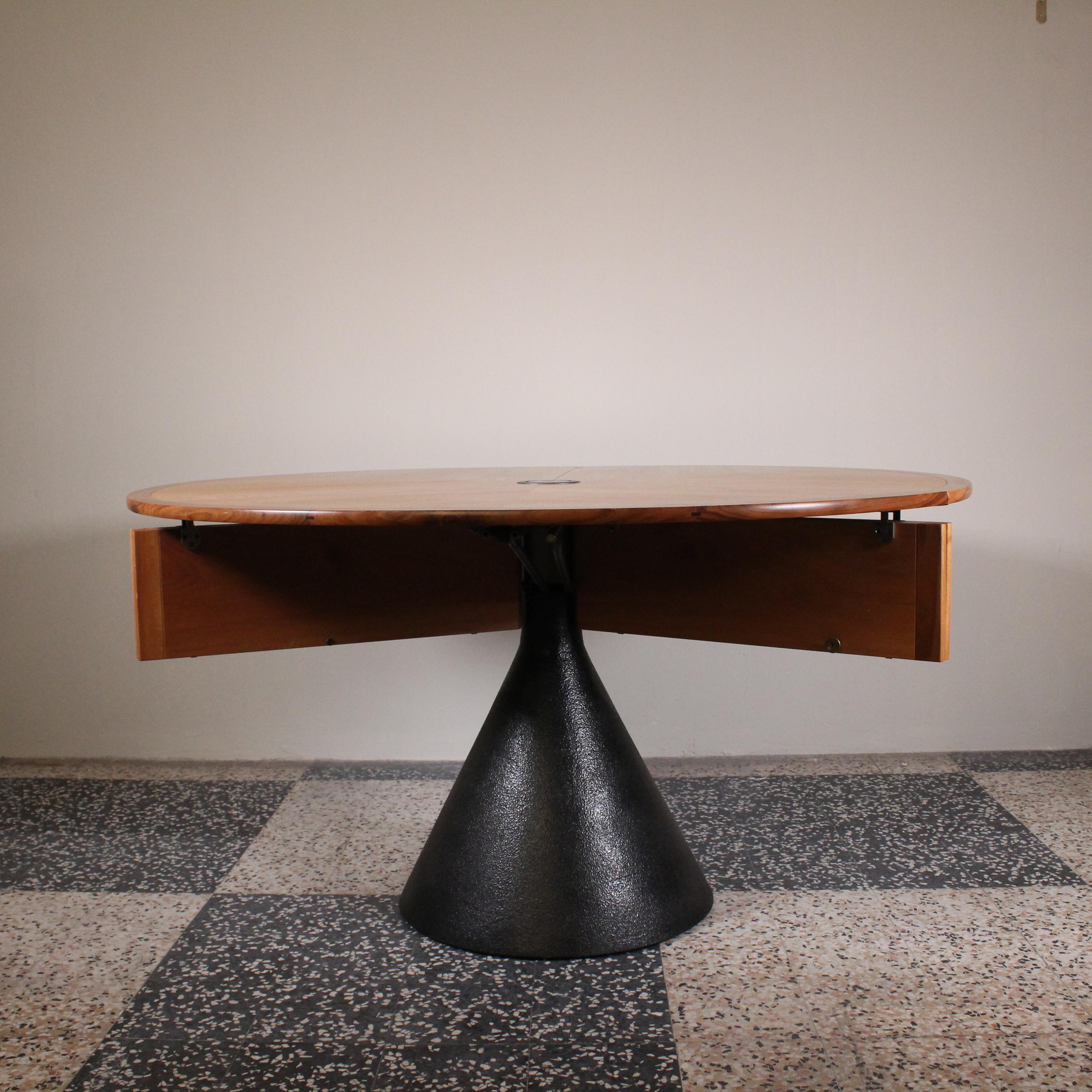 Modern Rare table extensible by Francesco Fois, Bernini, 1989