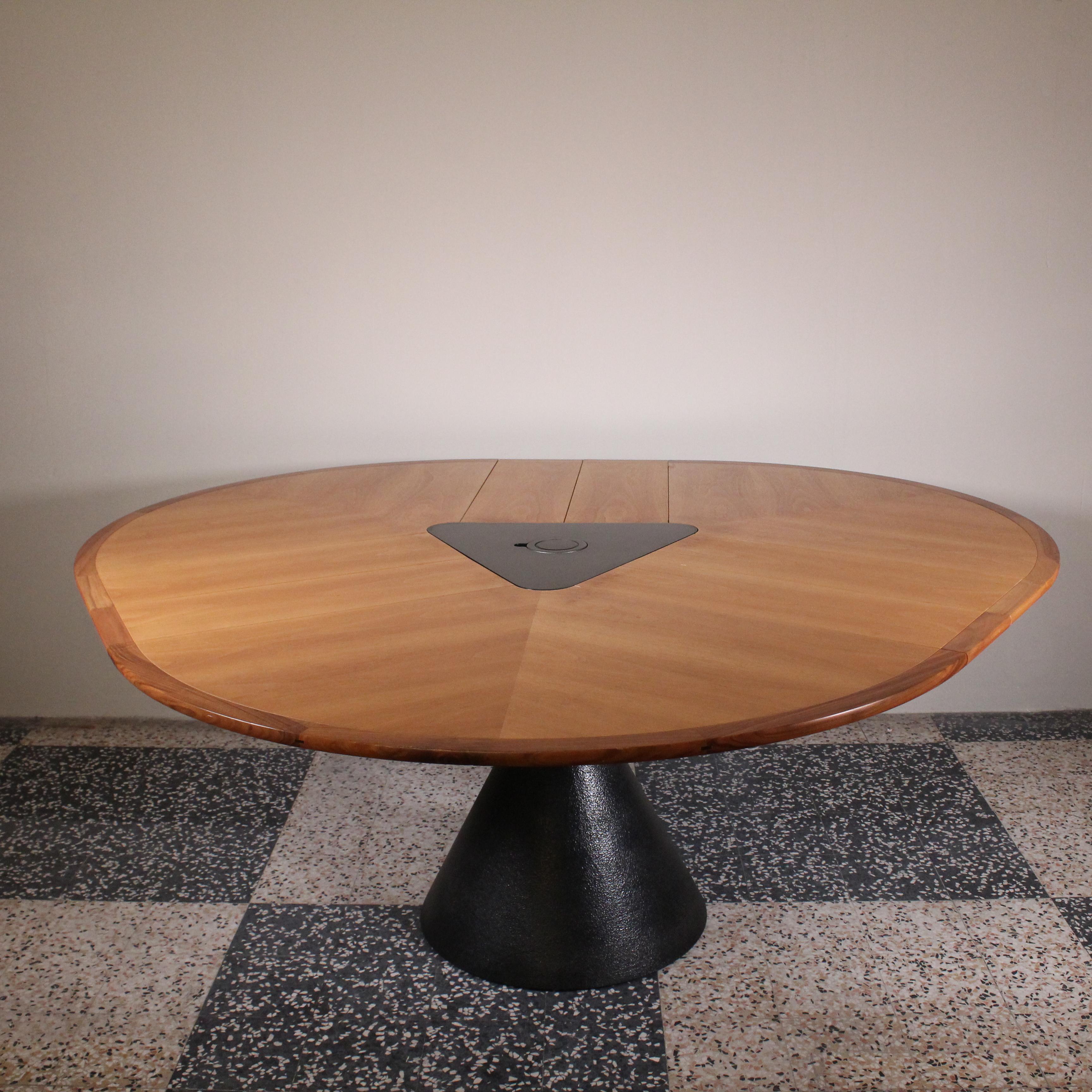 Rare table extensible by Francesco Fois, Bernini, 1989 1