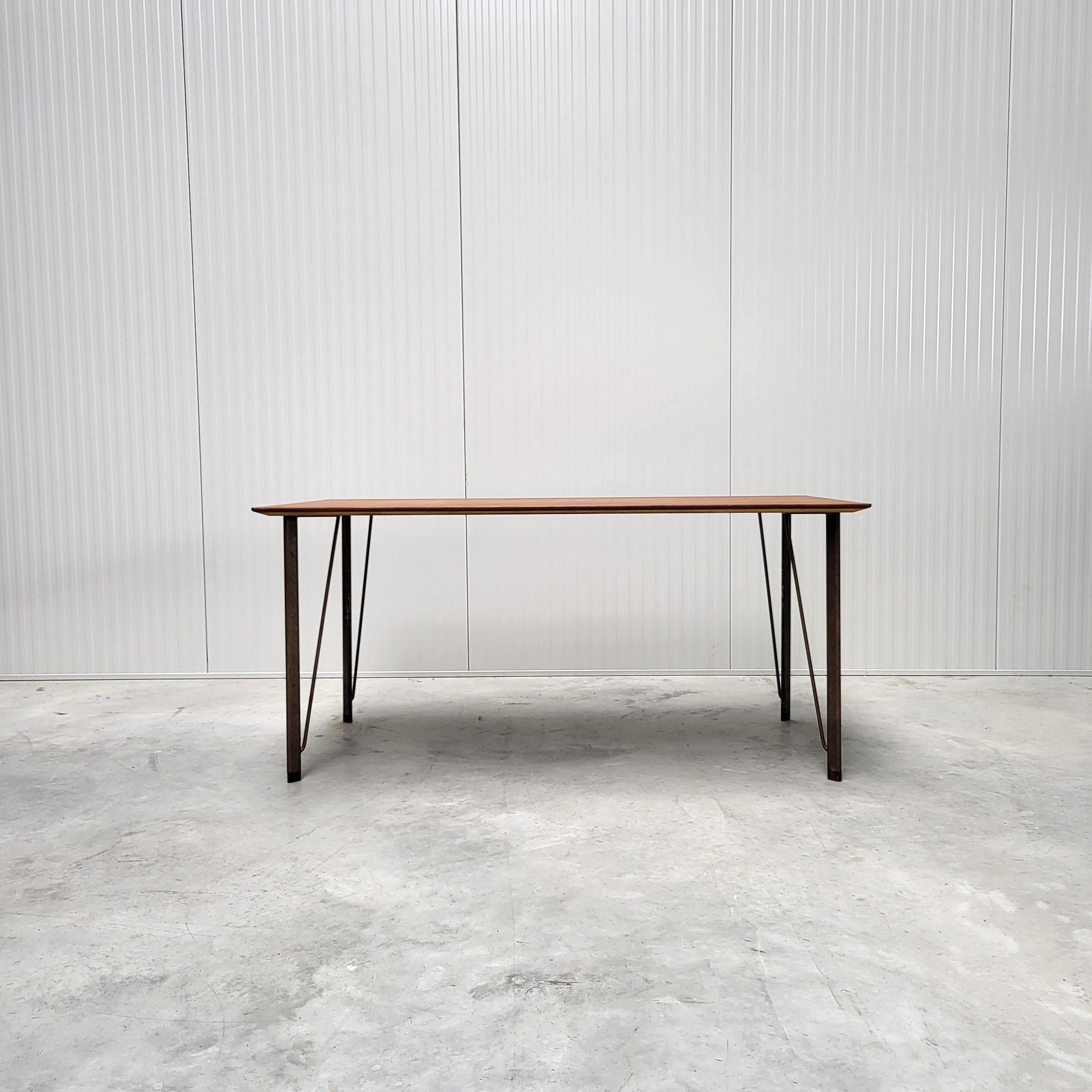 Seltener Tisch aus dem SAS Hotel Kopenhagen von Arne Jacobsen Fritz Hansen, 1958 (Dänisch) im Angebot