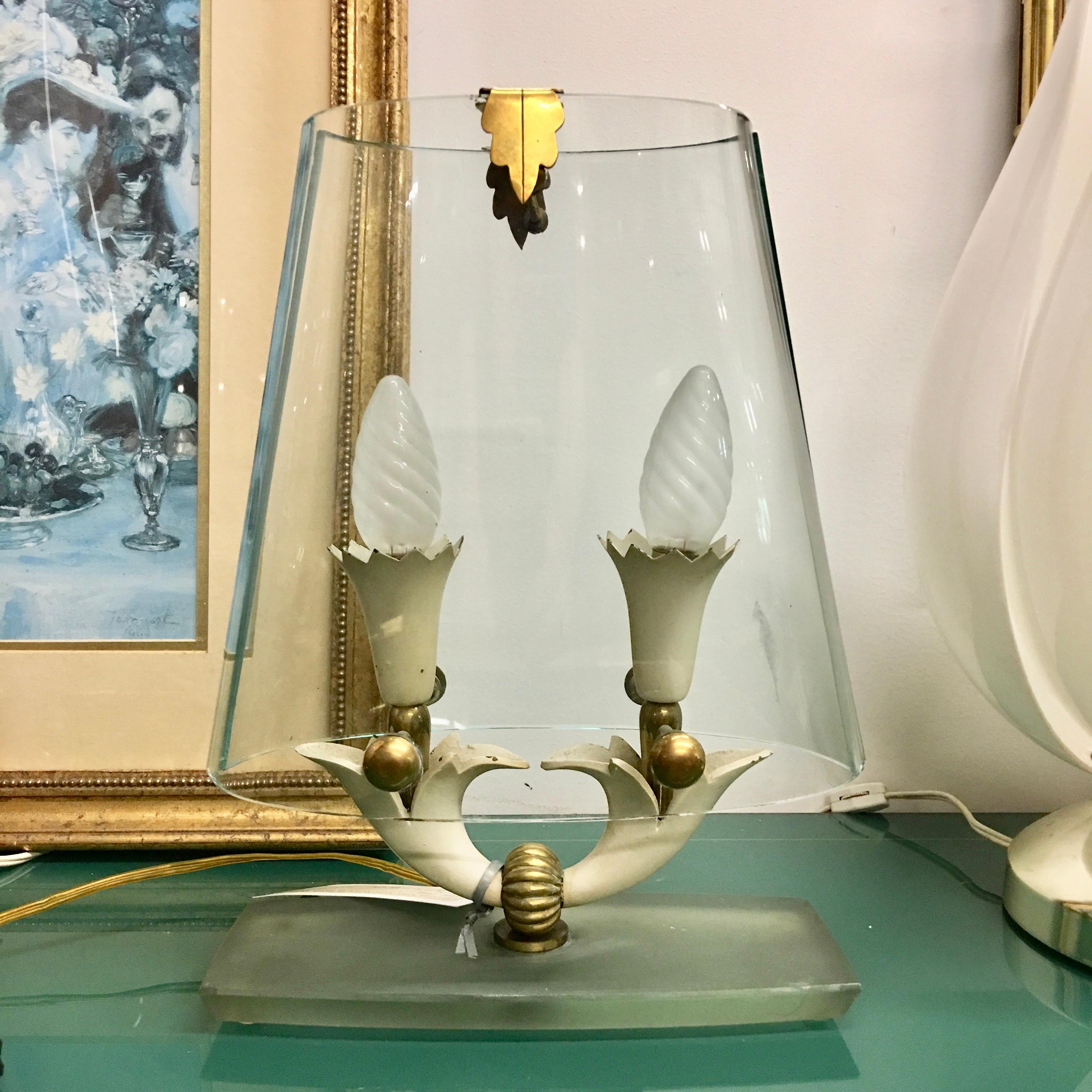 Mid-Century Modern Rare lampe de table attribuée à Pietro Chiesa pour Fontana Arte en vente