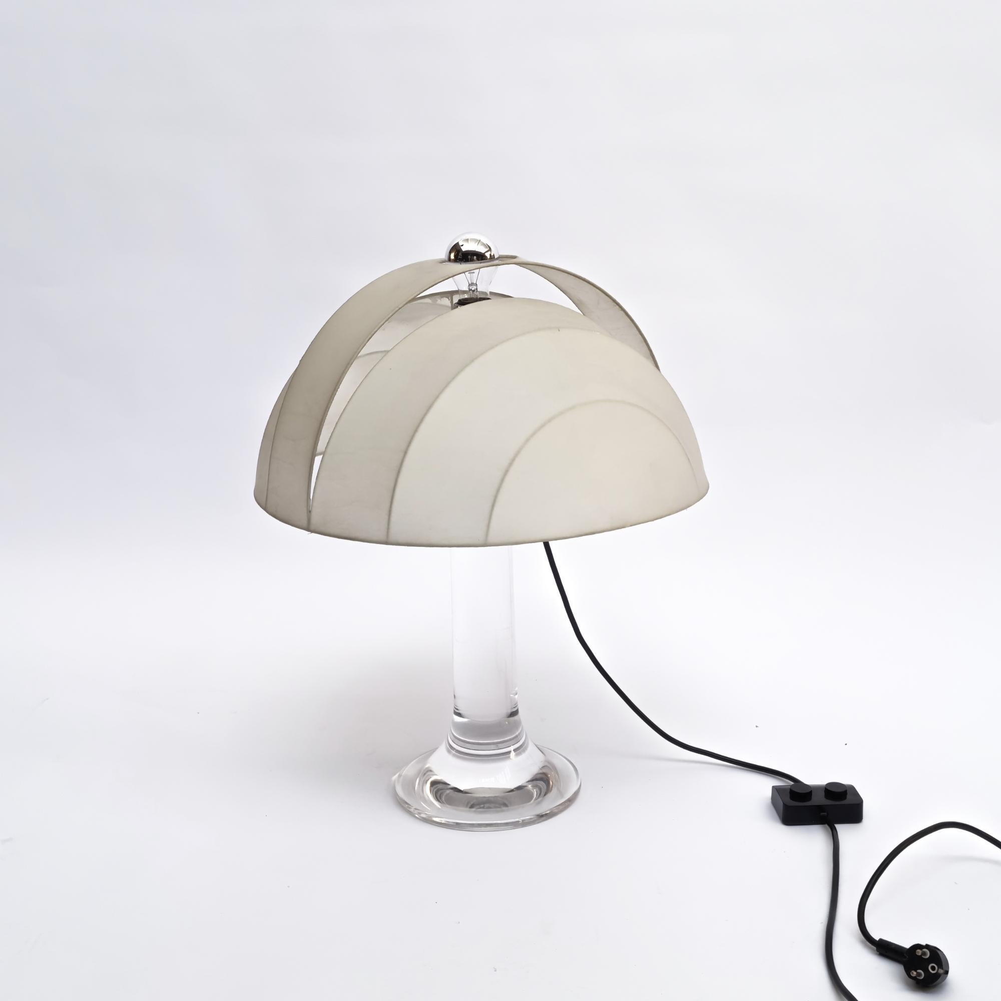 Mid-Century Modern Rare Table Lamp by Luigi Massoni for Guzzini Harveiluce, 1970s For Sale
