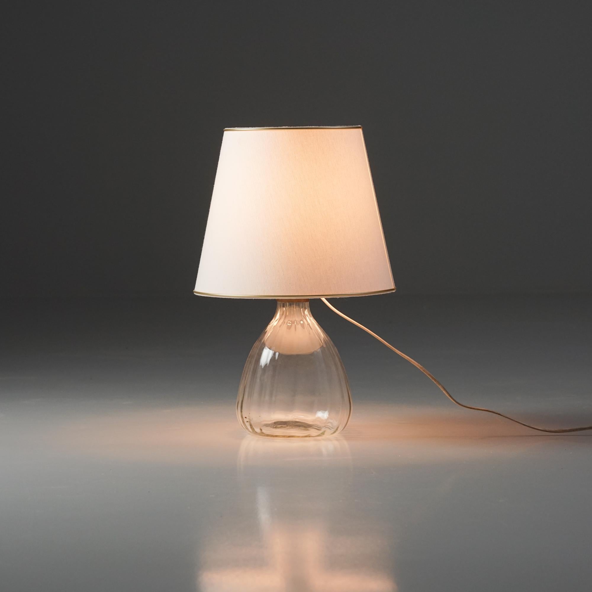 Rara lámpara de mesa, Gunnel Nyman, década de 1940 Escandinavo moderno en venta