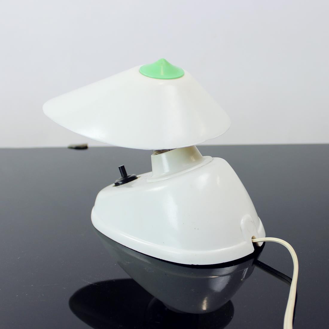 Rare Table Lamp in White Bakelite by Bauhaus Team, 1930s For Sale 5