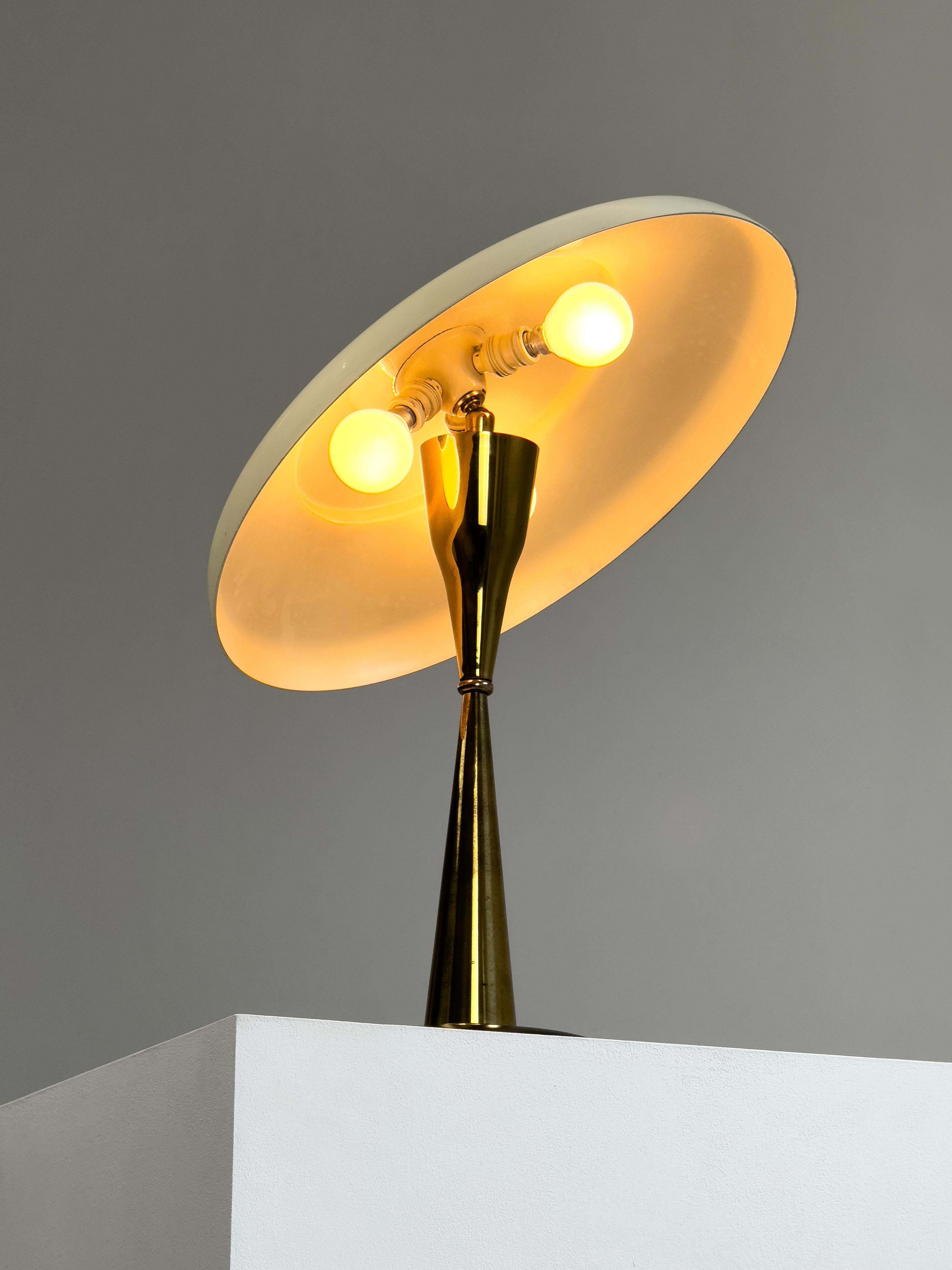 Rare lampe de table Model No. 442, designée par Oscar Torlasco pour LUMI, Italie, 1957 en vente 5
