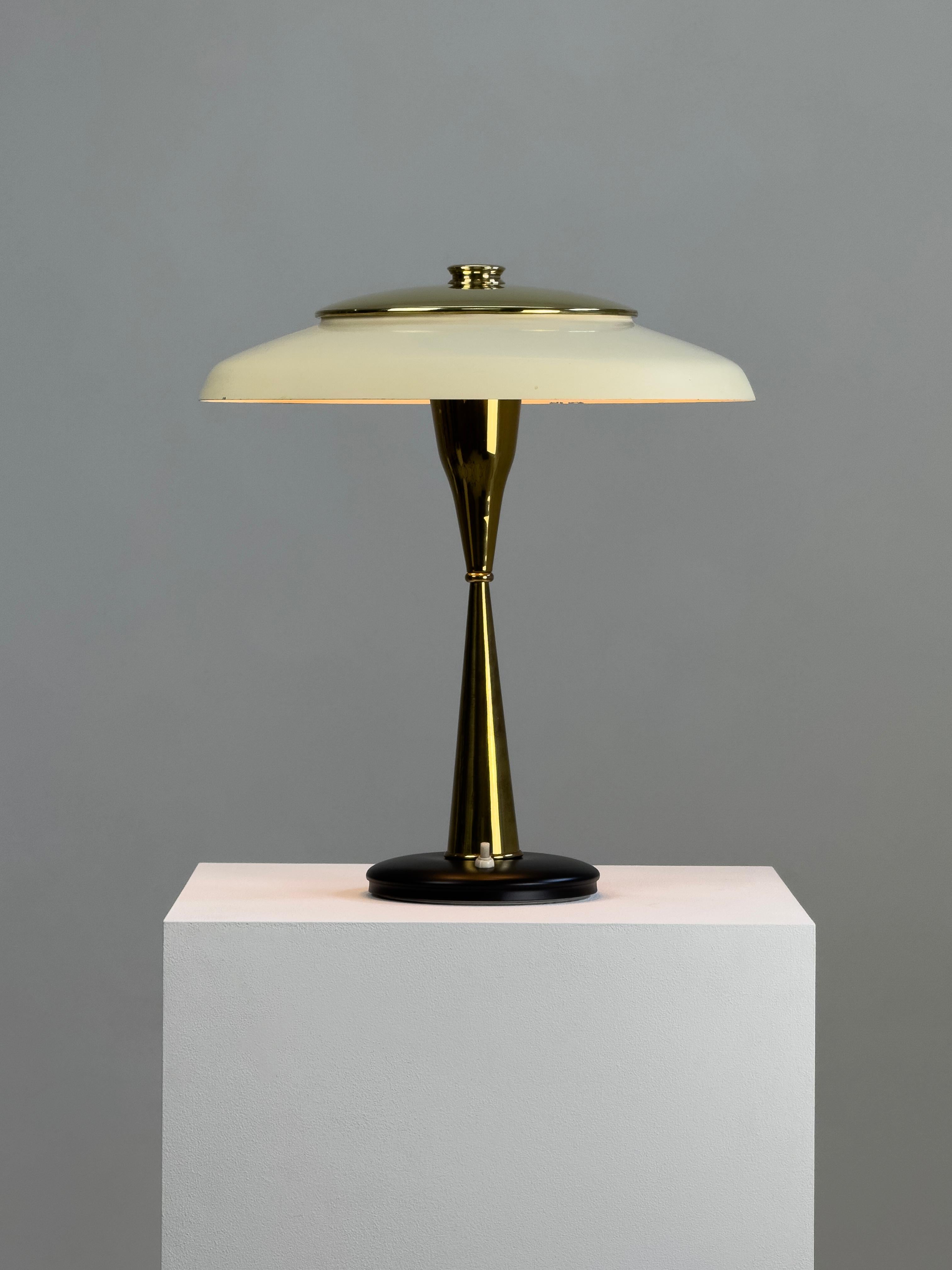 Rare lampe de table Model No. 442, designée par Oscar Torlasco pour LUMI, Italie, 1957 Bon état - En vente à Milano, IT