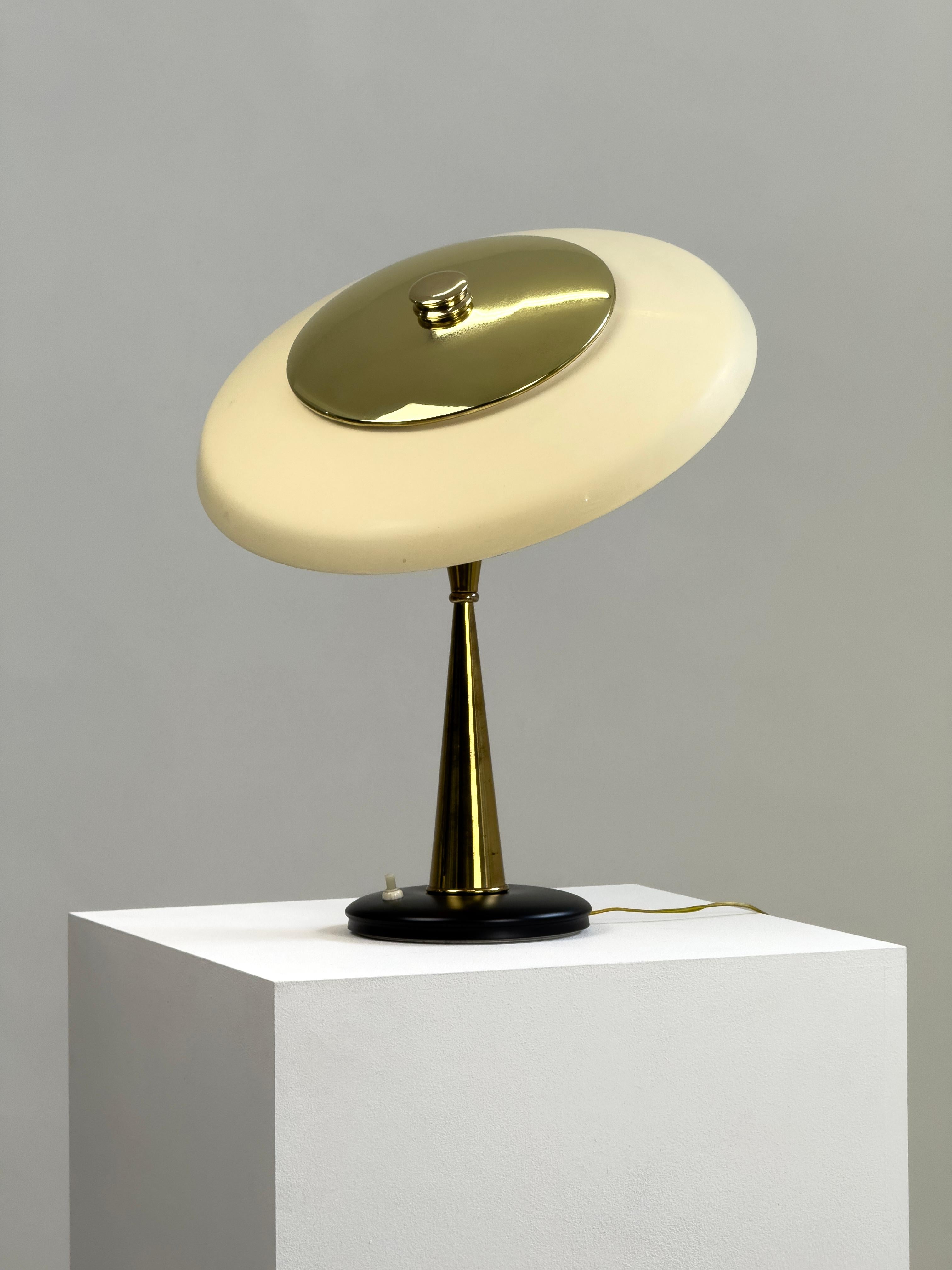 Rare lampe de table Model No. 442, designée par Oscar Torlasco pour LUMI, Italie, 1957 en vente 1