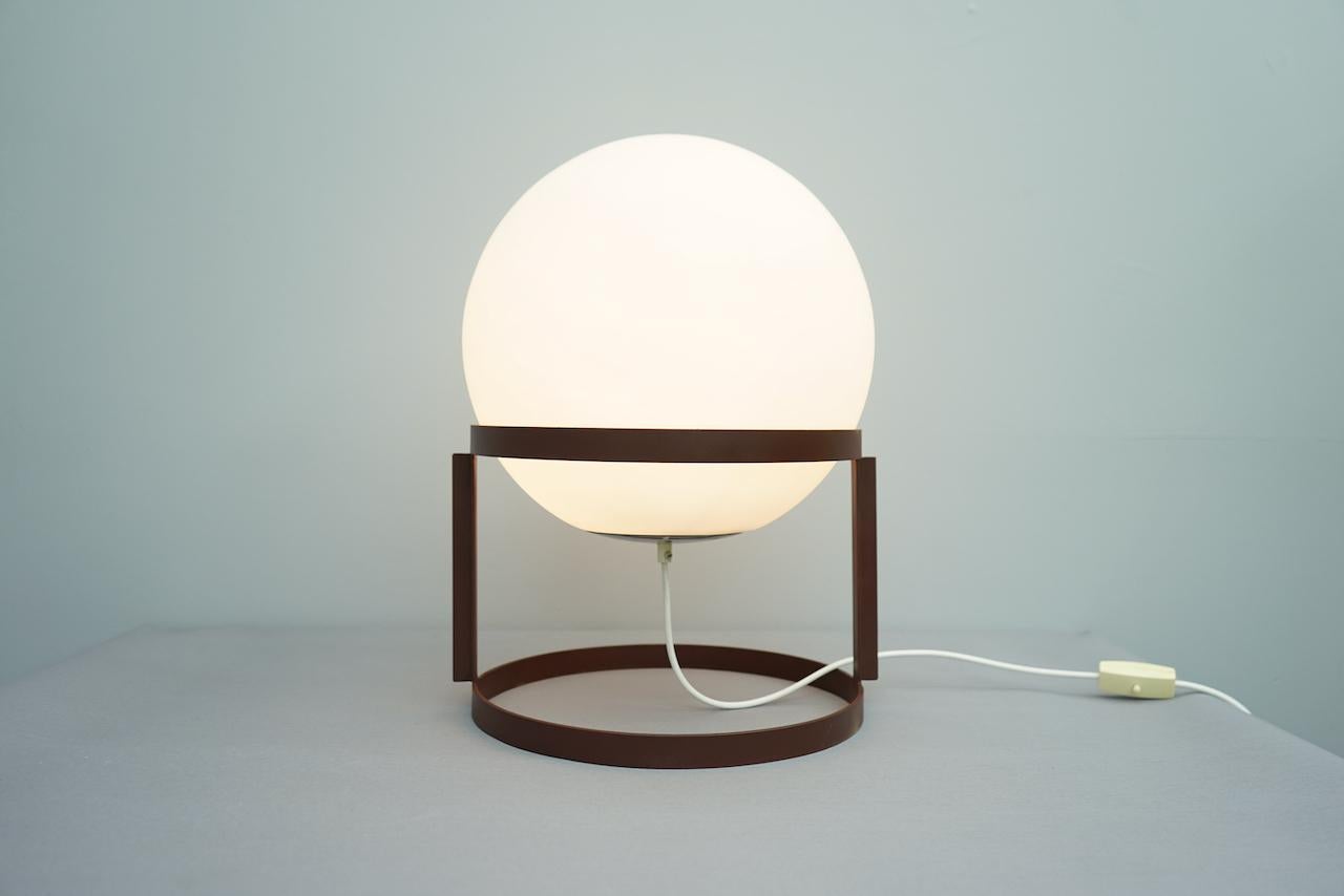 Rare Table Lamp 'Tischkugellampe' by Carl Auböck, 1969 In Good Condition In Frankfurt / Dreieich, DE