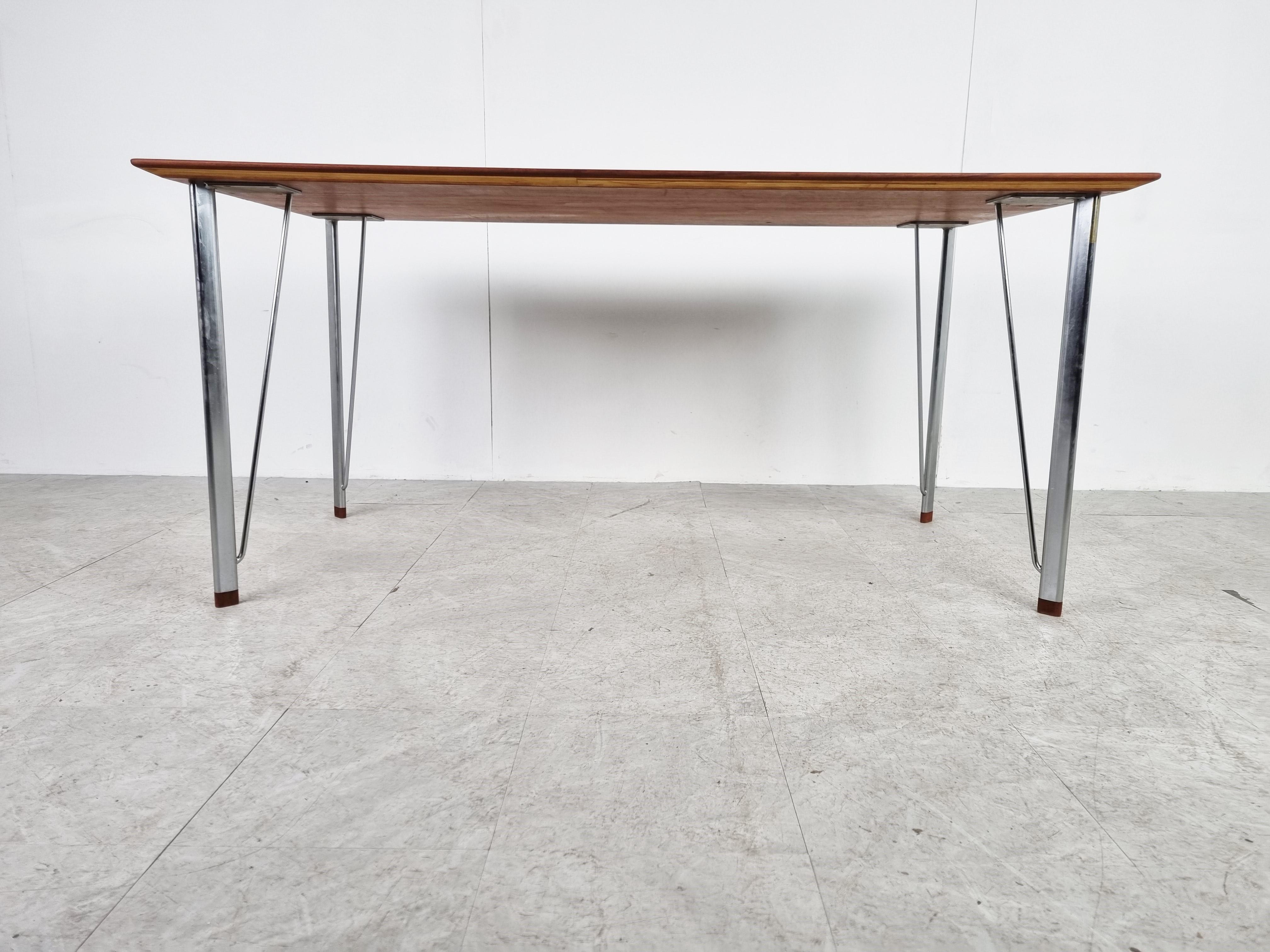 Rare Table Modèle 3605 par Arne Jacobsen, années 1950 Bon état - En vente à HEVERLEE, BE