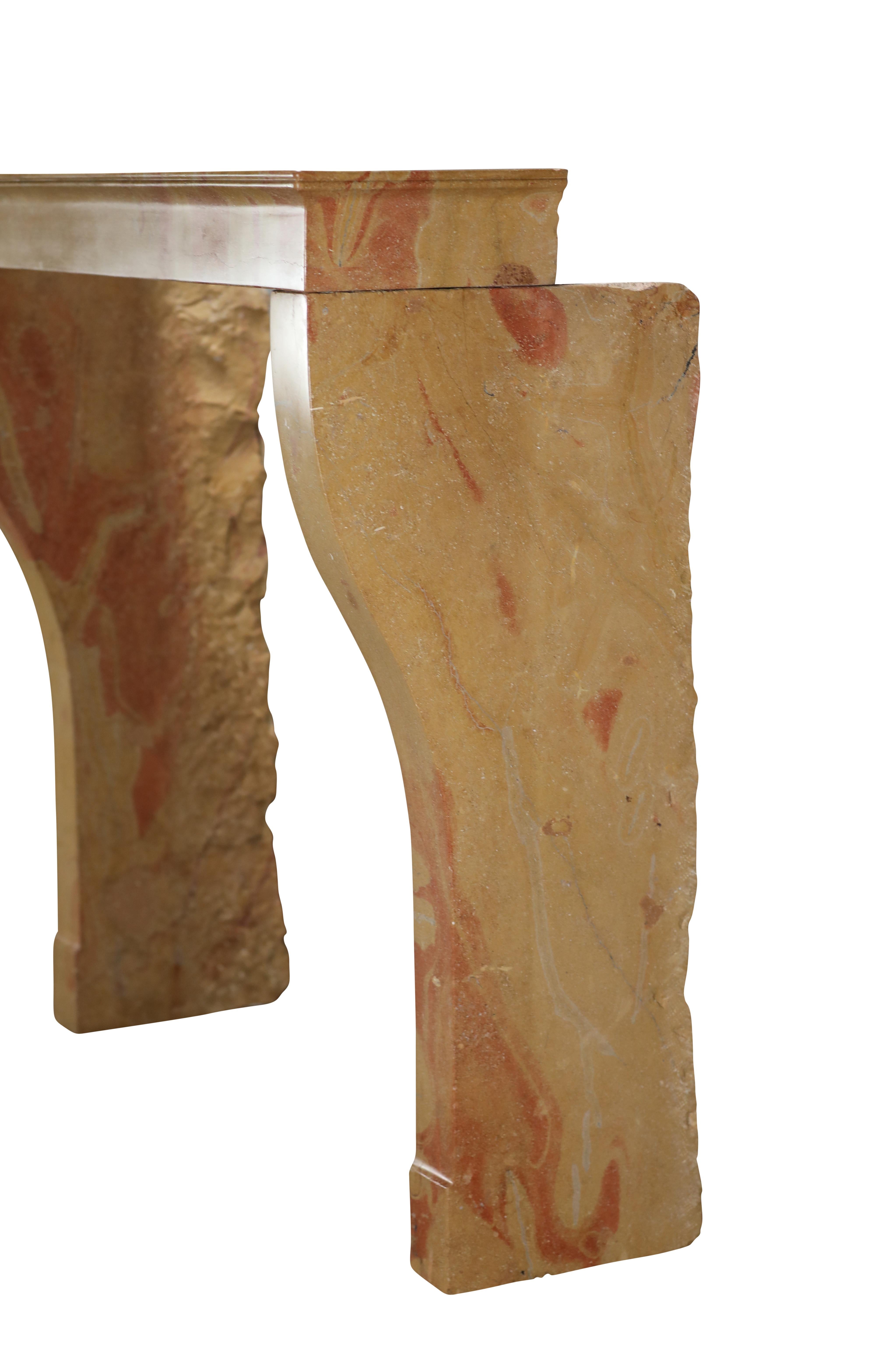Rare et grande cheminée bicolore pour rehausser n'importe quel design d'intérieur en vente 23