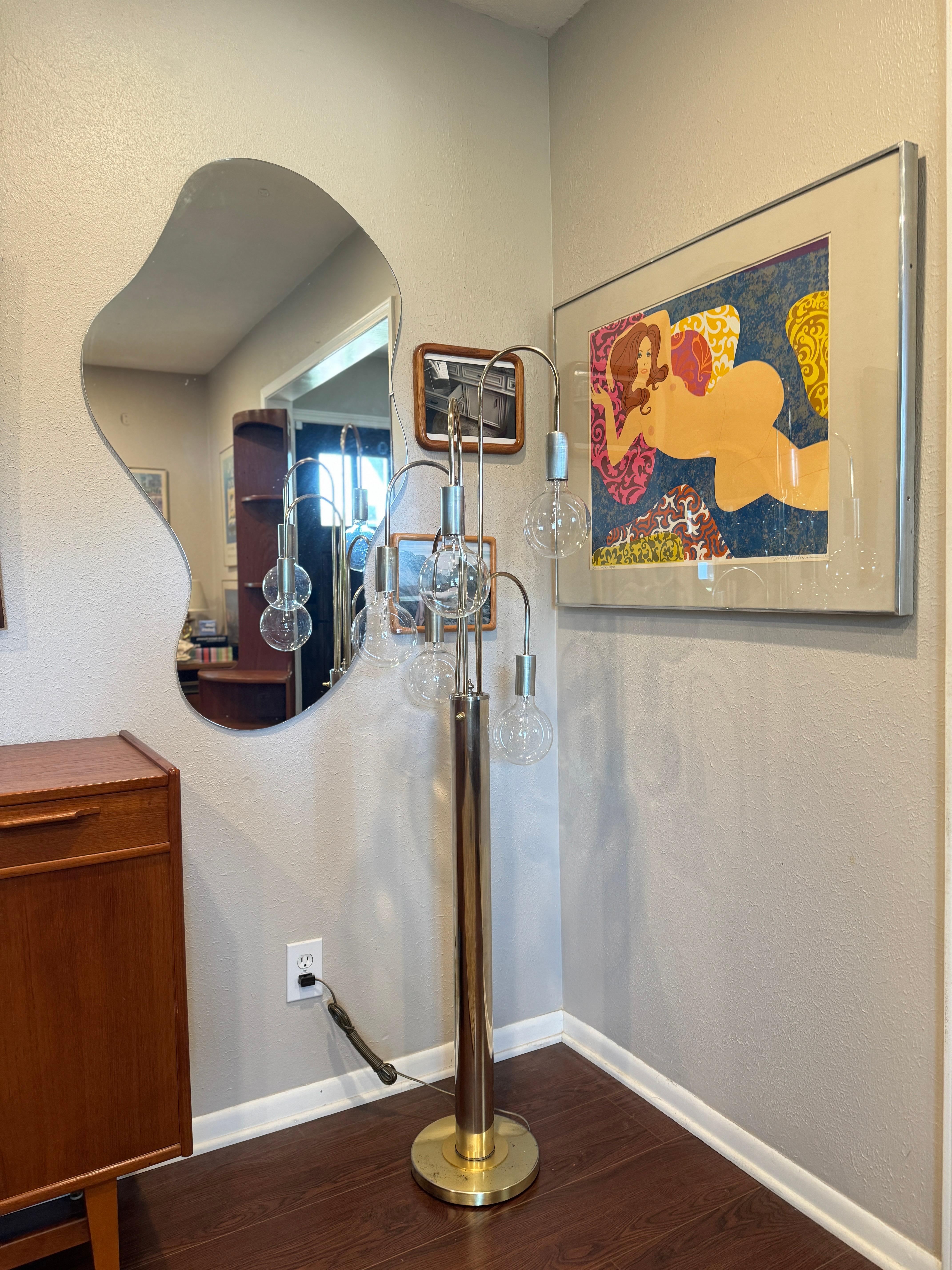 Rare, tall floor lamp in the style of Robert Sonneman, circa 1970s In Good Condition For Sale In Houston, TX