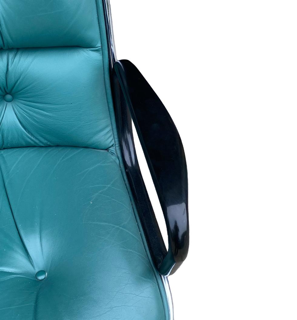 Rare Teal Charles Pollock for Knoll Leather Office Chair In Good Condition In Brooklyn, NY