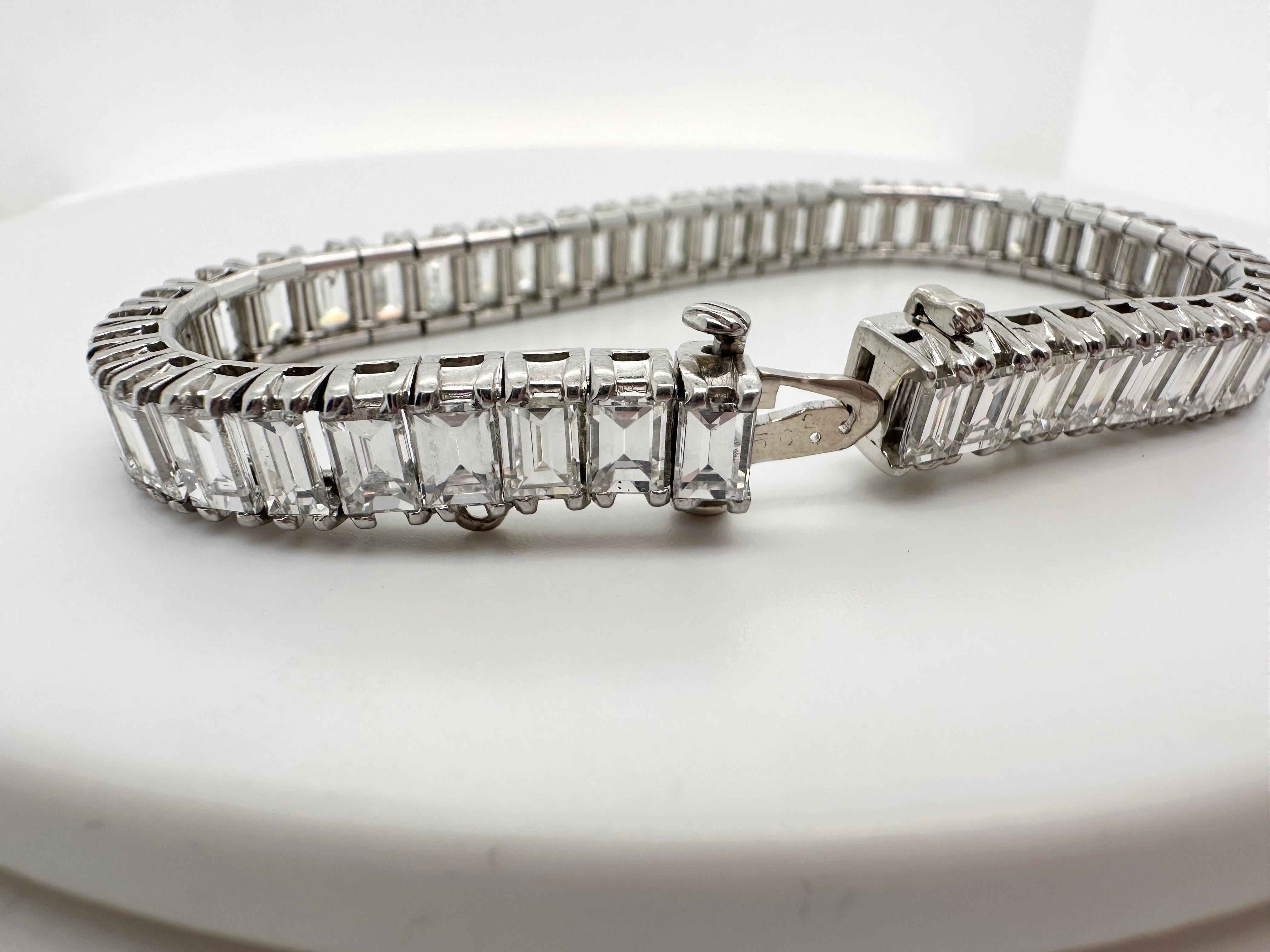 Women's or Men's Rare tennis bracelet 25 carats natural fine diamonds bracelet For Sale