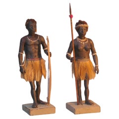 Rare statuette de Krishnanagar en terre cuite représentant des guerriers africains