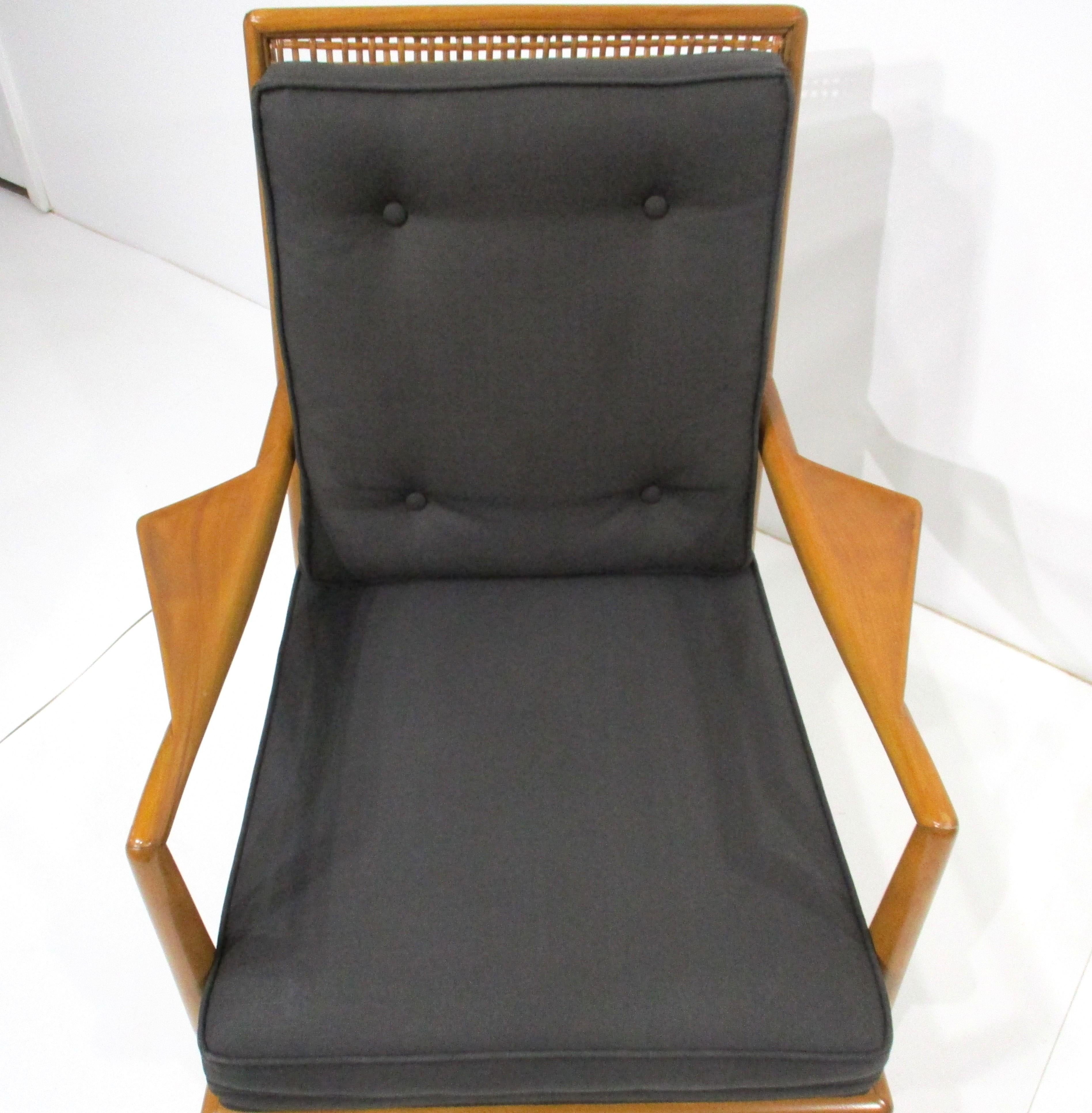 Rare T.H. Robs John Gibbing Wing Lounge Chair for Widdicomb For Sale 3