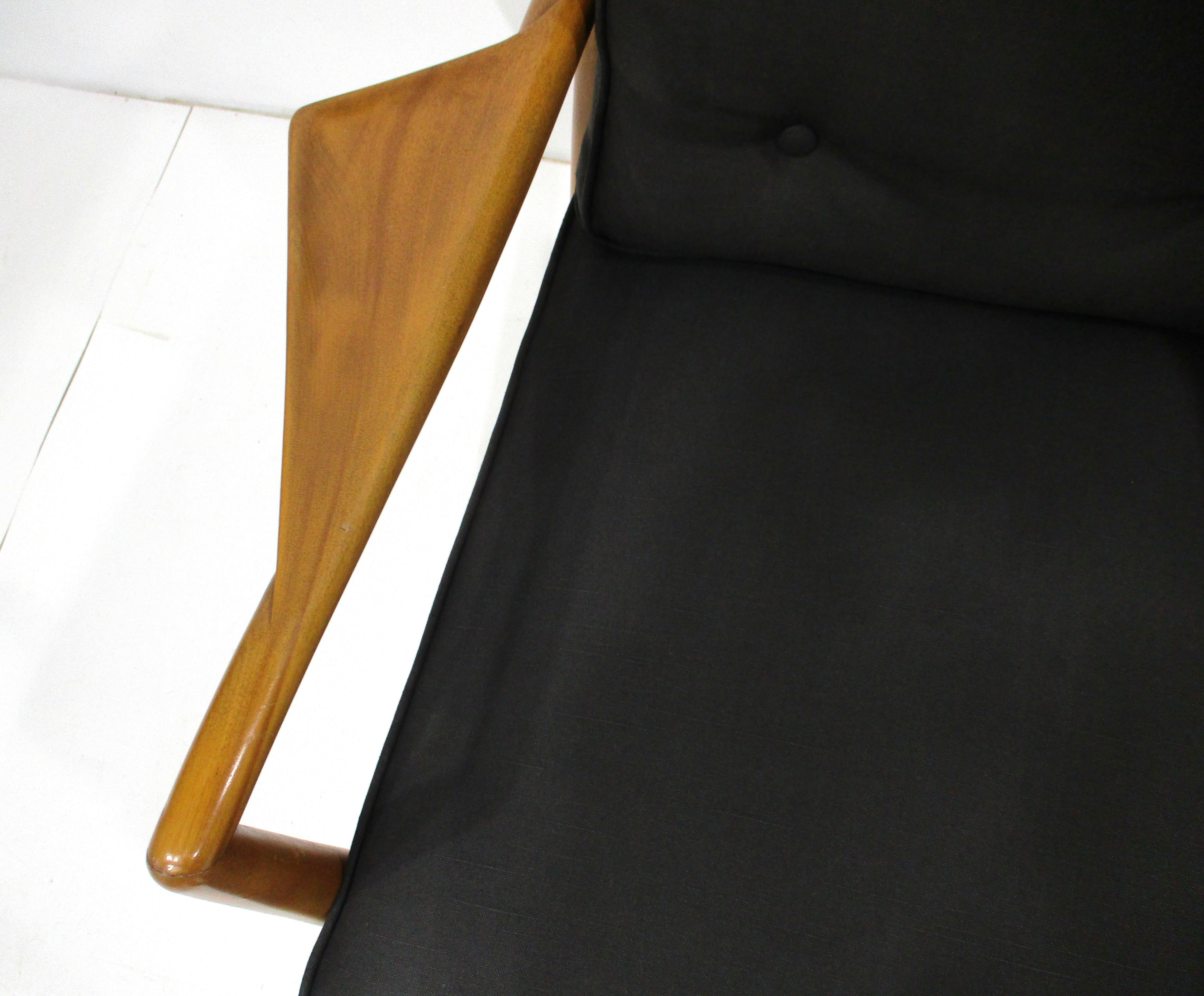 Rare T.H. Robs John Gibbing Wing Lounge Chair for Widdicomb For Sale 4
