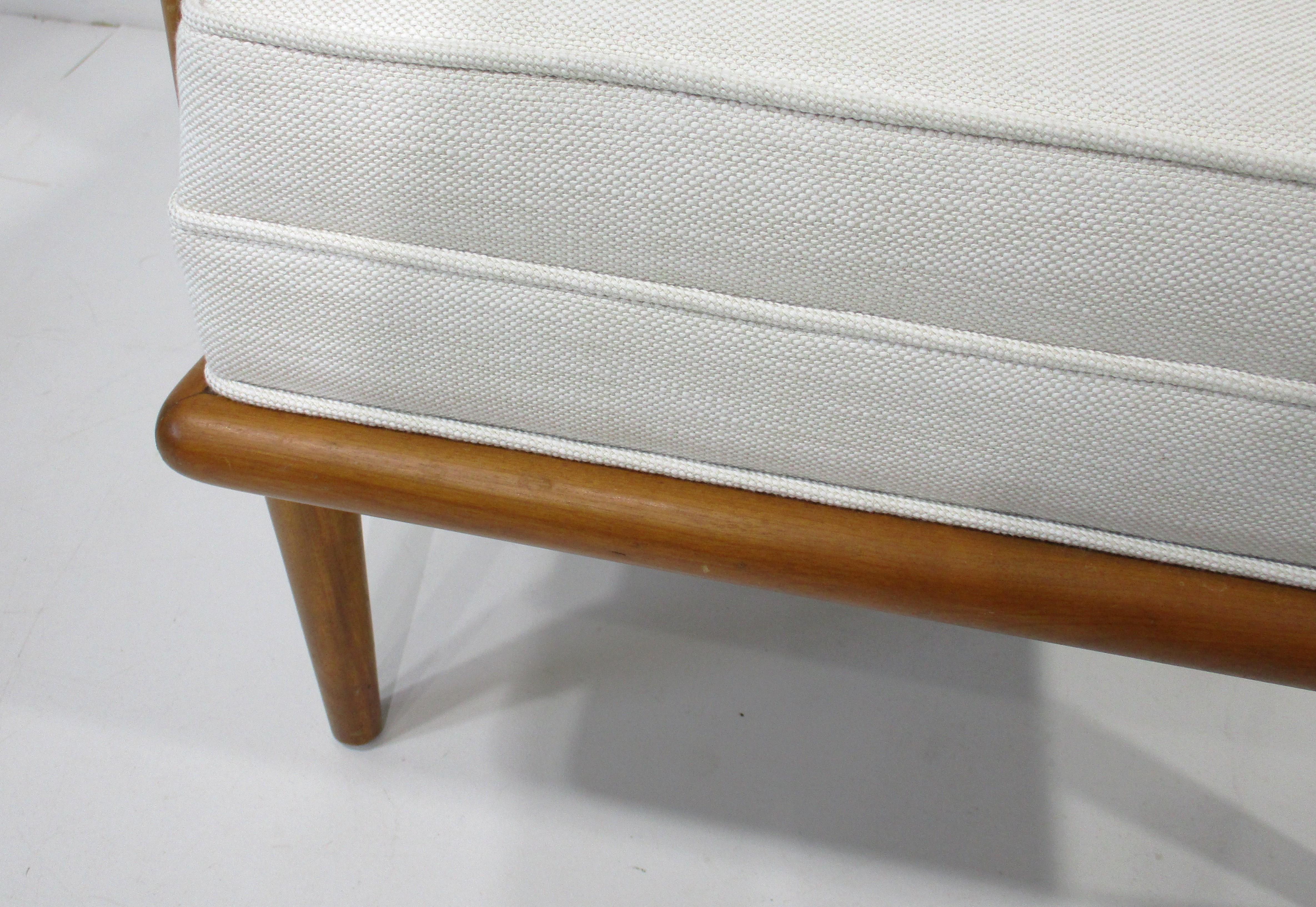 Rare T.H. Chaise longue Wing Gibbing de I Johns pour Widdicomb en vente 6
