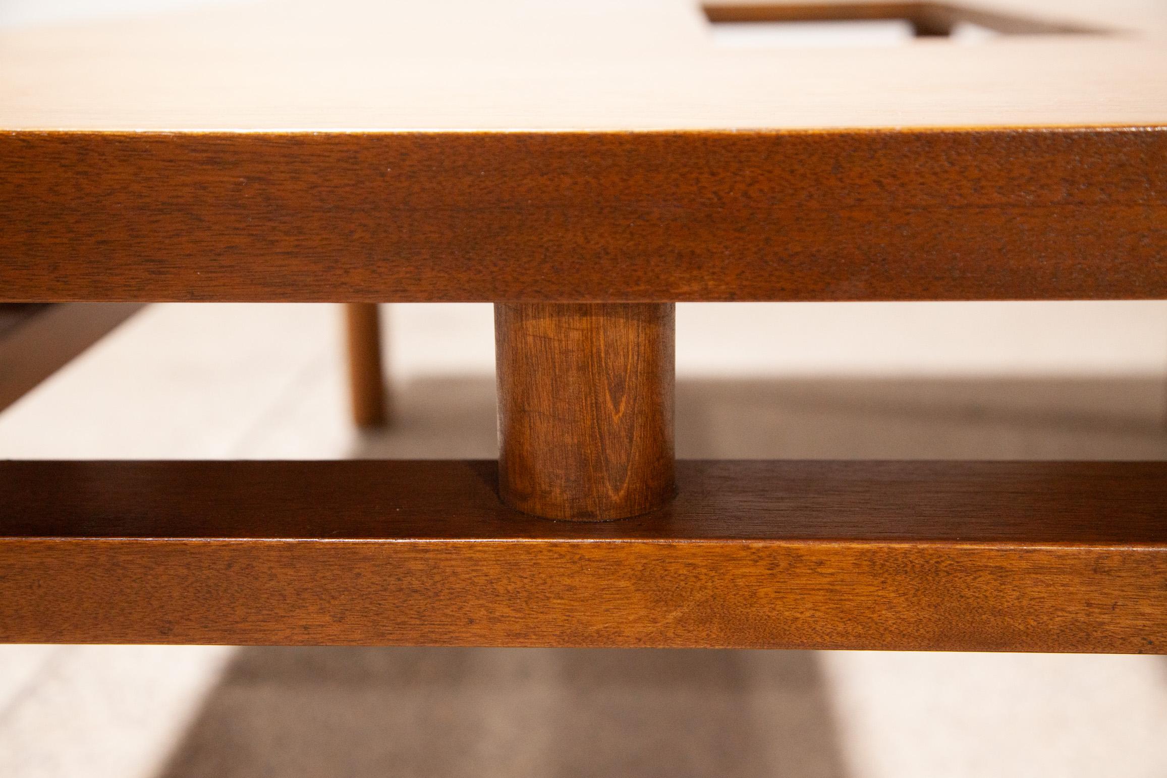 Américain Rare T.H. Table basse Robsjohn-Gibbings pour Widdicomb en vente