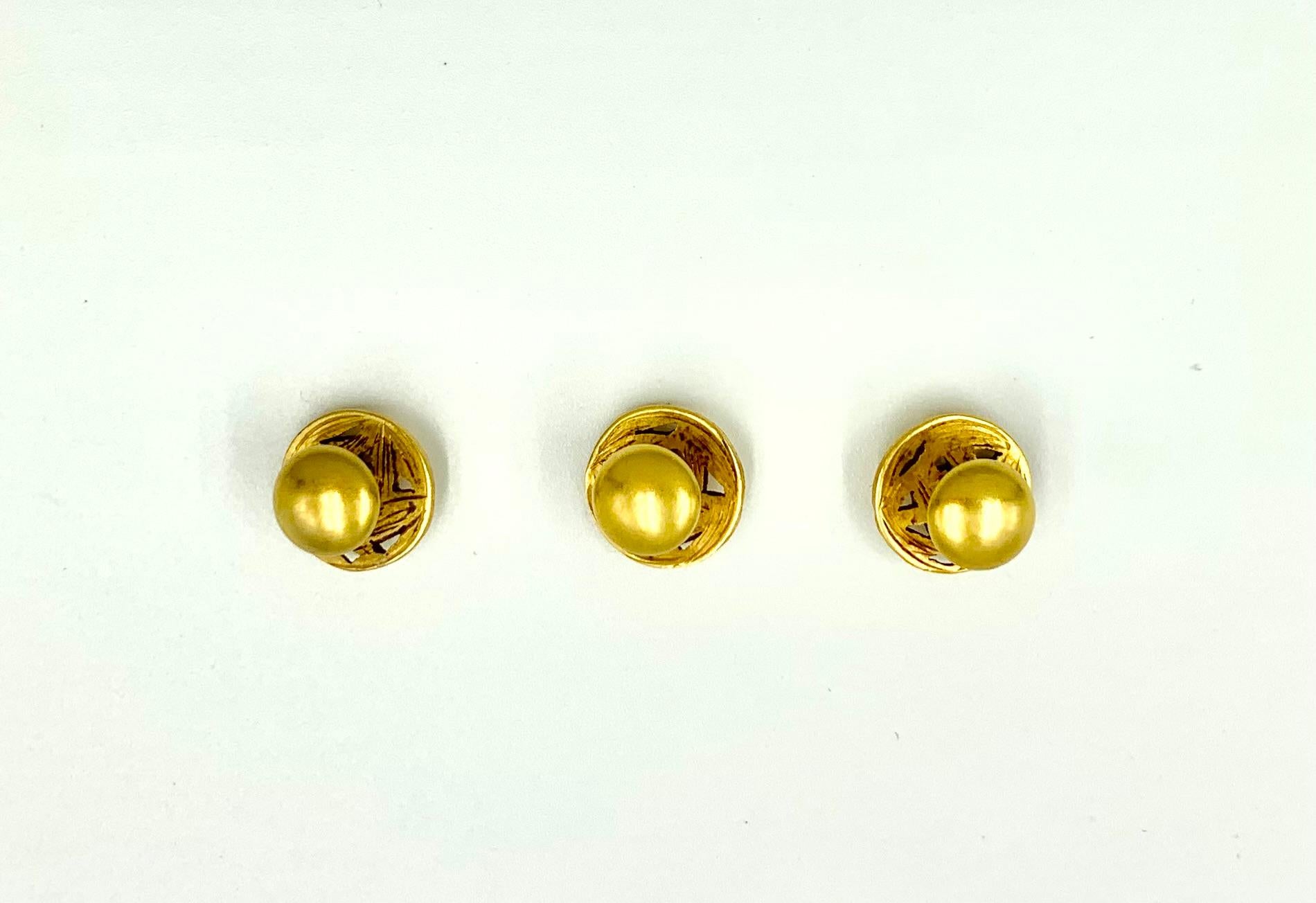 Rare Theater Masks Antique French 18K Yellow Gold Cufflinks, Buttons Dress Set For Sale 1