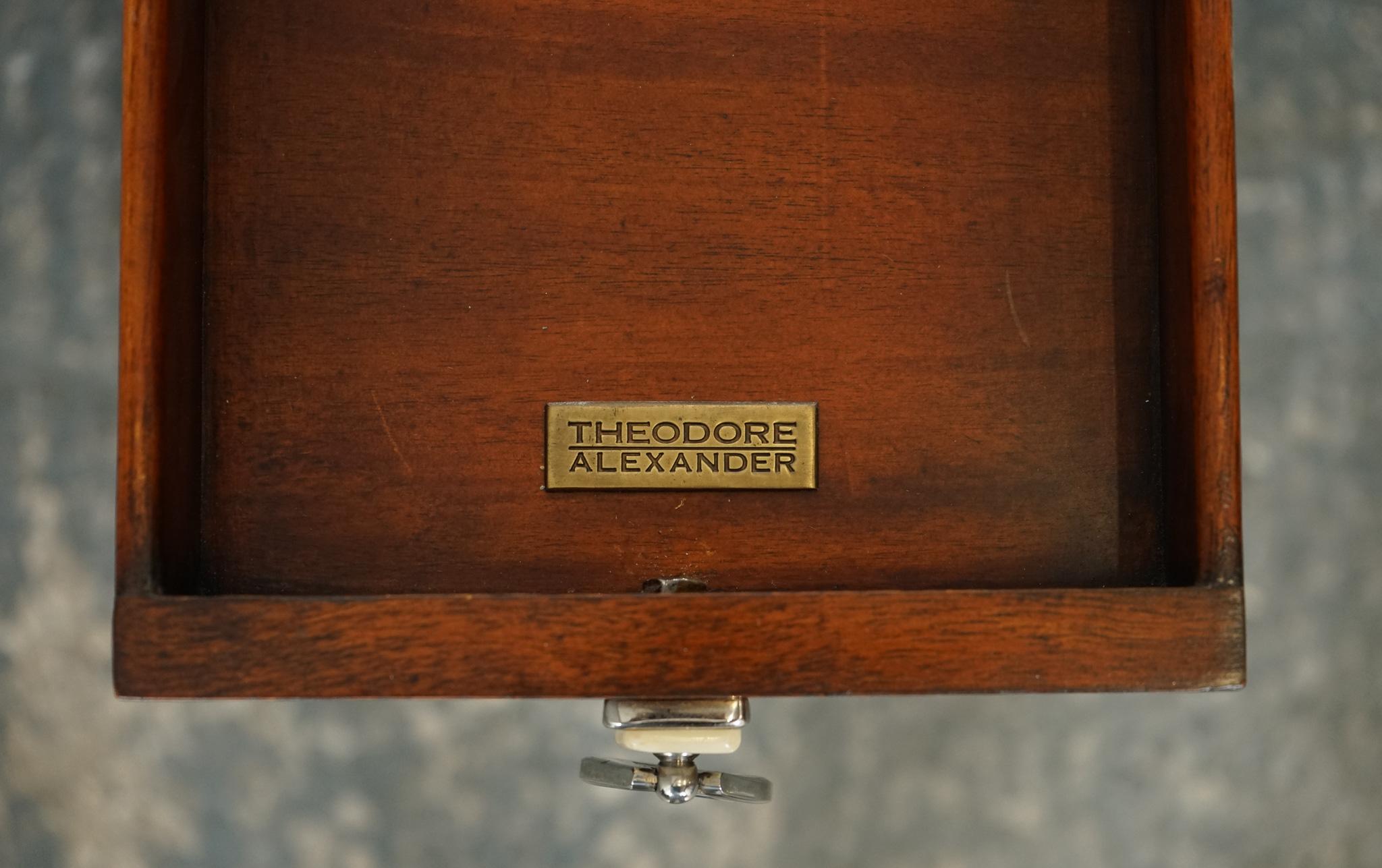RARA scrivania da ufficio in stile ART DECO di Theodore Alexander a due cassetti in vendita 10