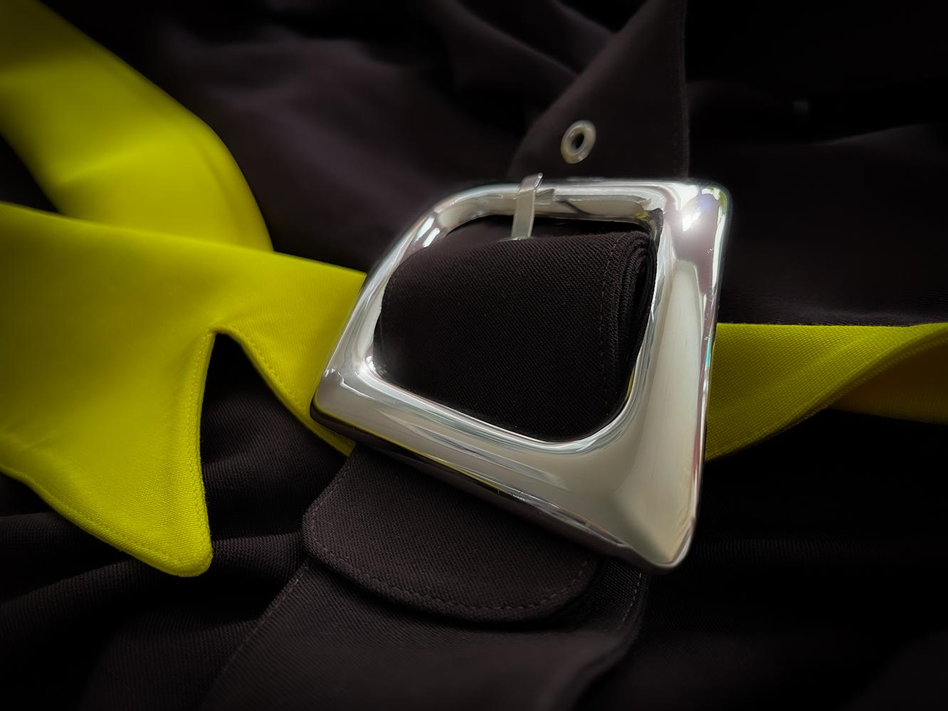 Rare Thierry Mugler Dress FW 1989/90 HIVER BUICK Sculptural In Good Condition For Sale In Berlin, BE