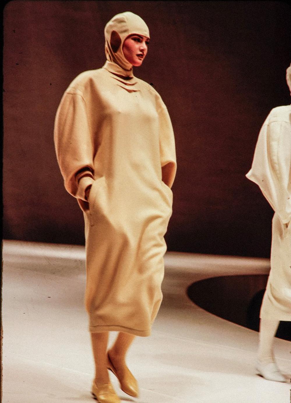 Women's Rare Thierry Mugler FW 1984 Winter of the Angels Dress Wool For Sale