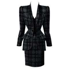 Rare Thierry Mugler FW 1996 Sculptural Runway Skirt Suit Velvet Details