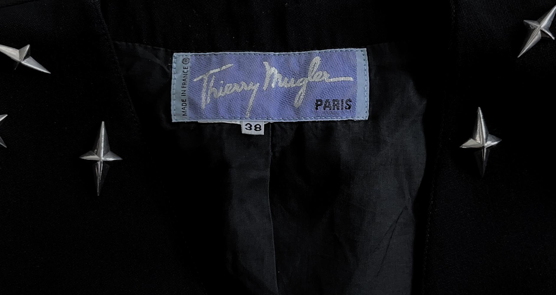 Rare Thierry Mugler FW1990 BLack Jacket Mugler Star Details And Brooch For Sale 1